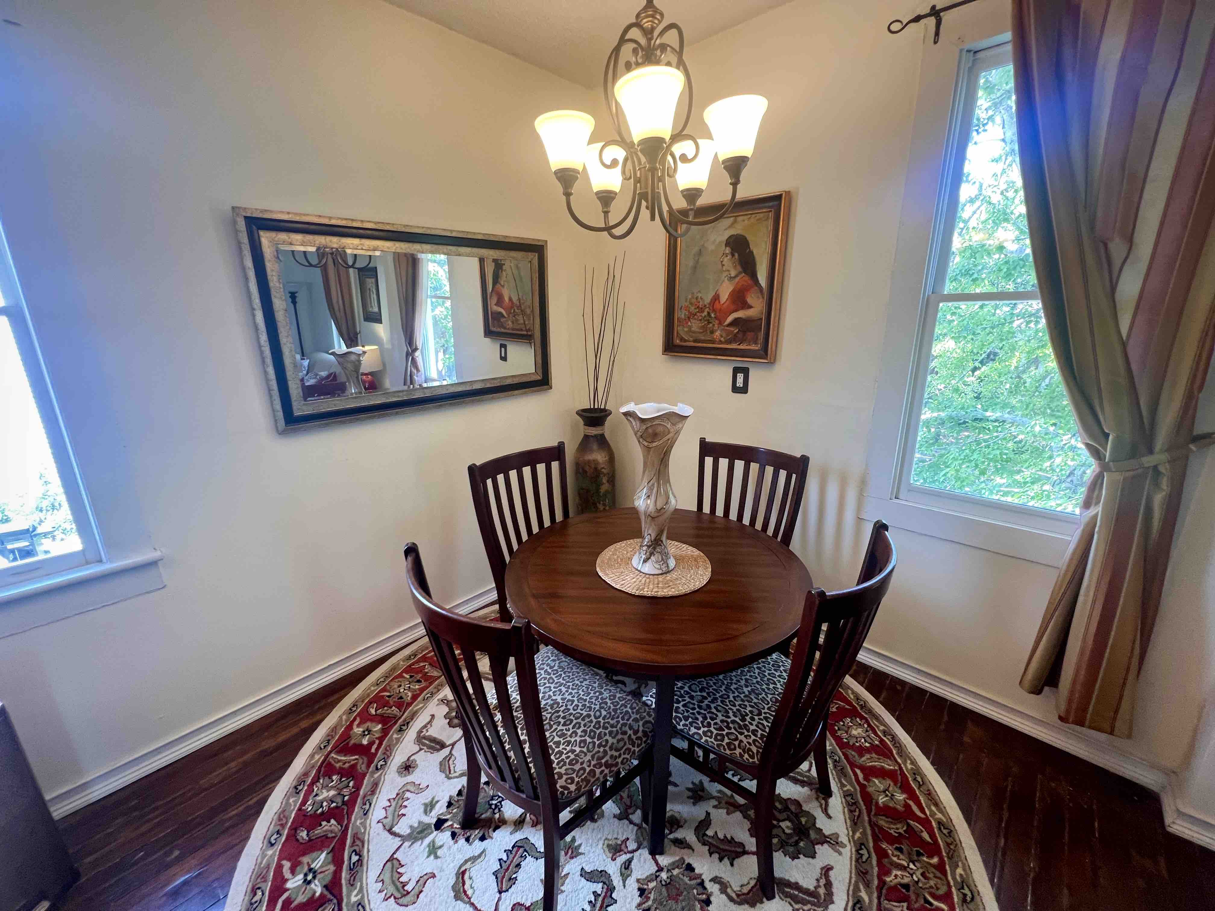 Spanish Moss Carriage House Apartments for Rent in Savannah,