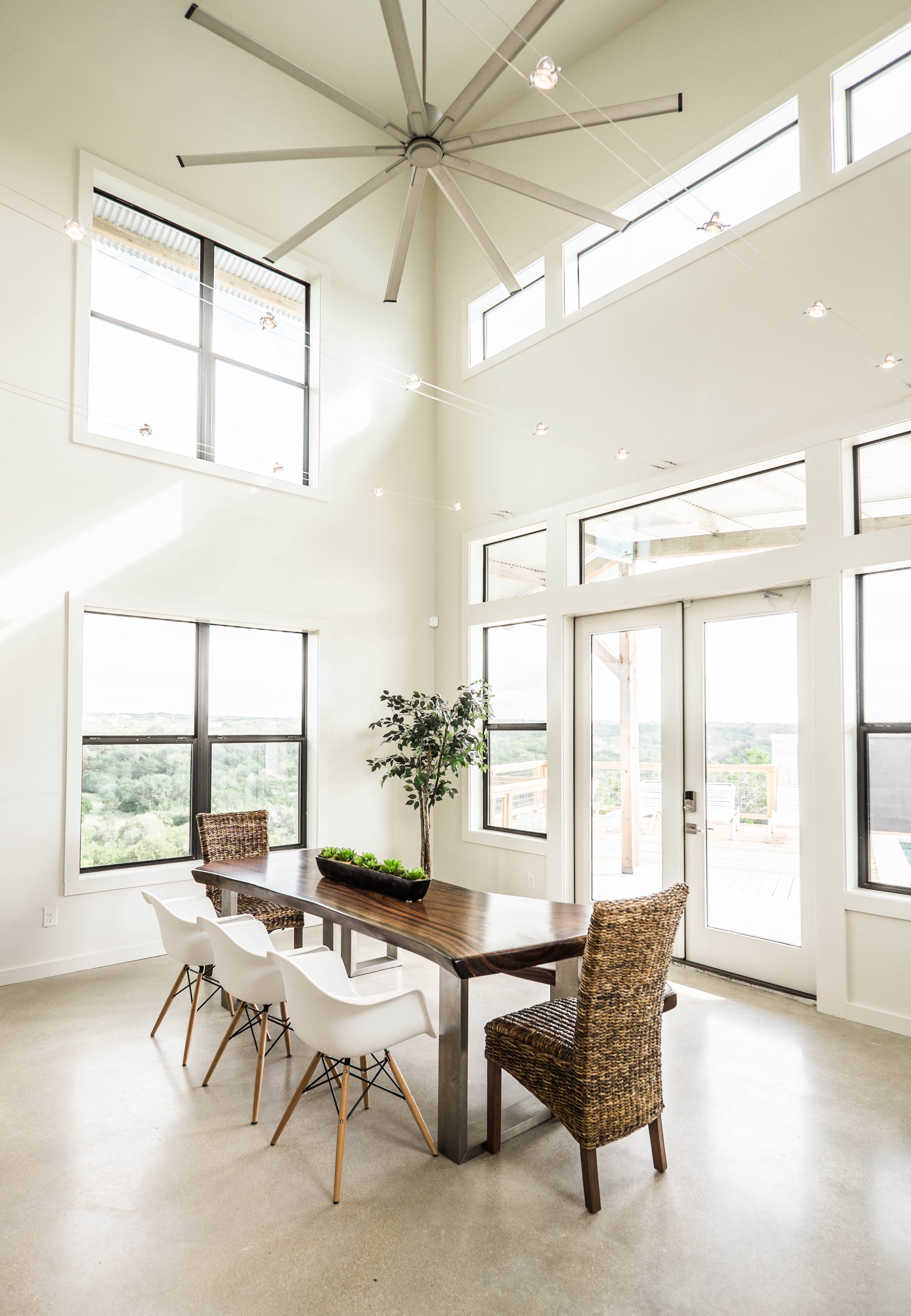 SKYHOUSE Guadalupe Cliffside Pool Above the River Houses for Rent in