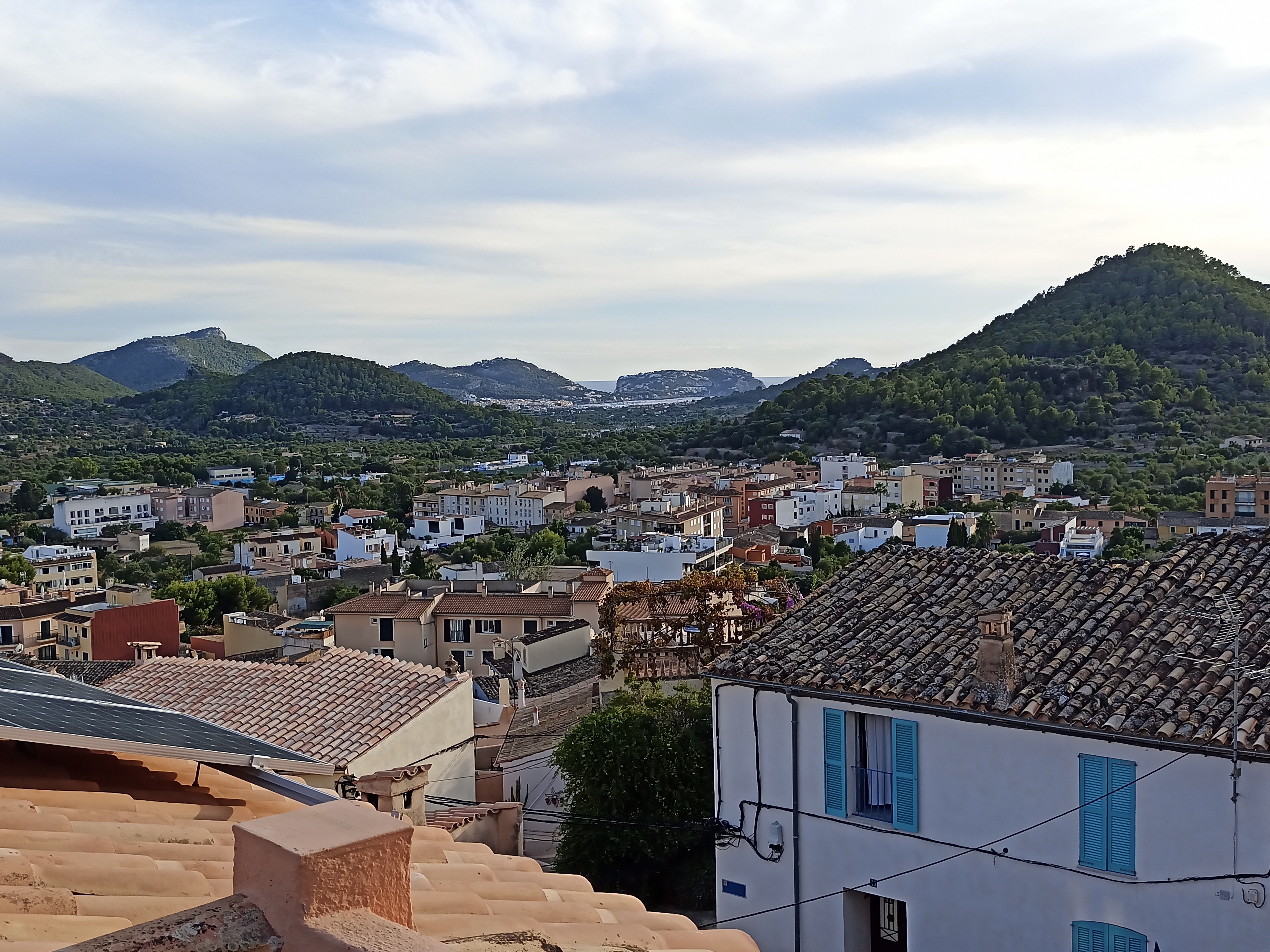 Tranquilidad, vistas mar y montaña, terraza. in Andratx, Mallorca