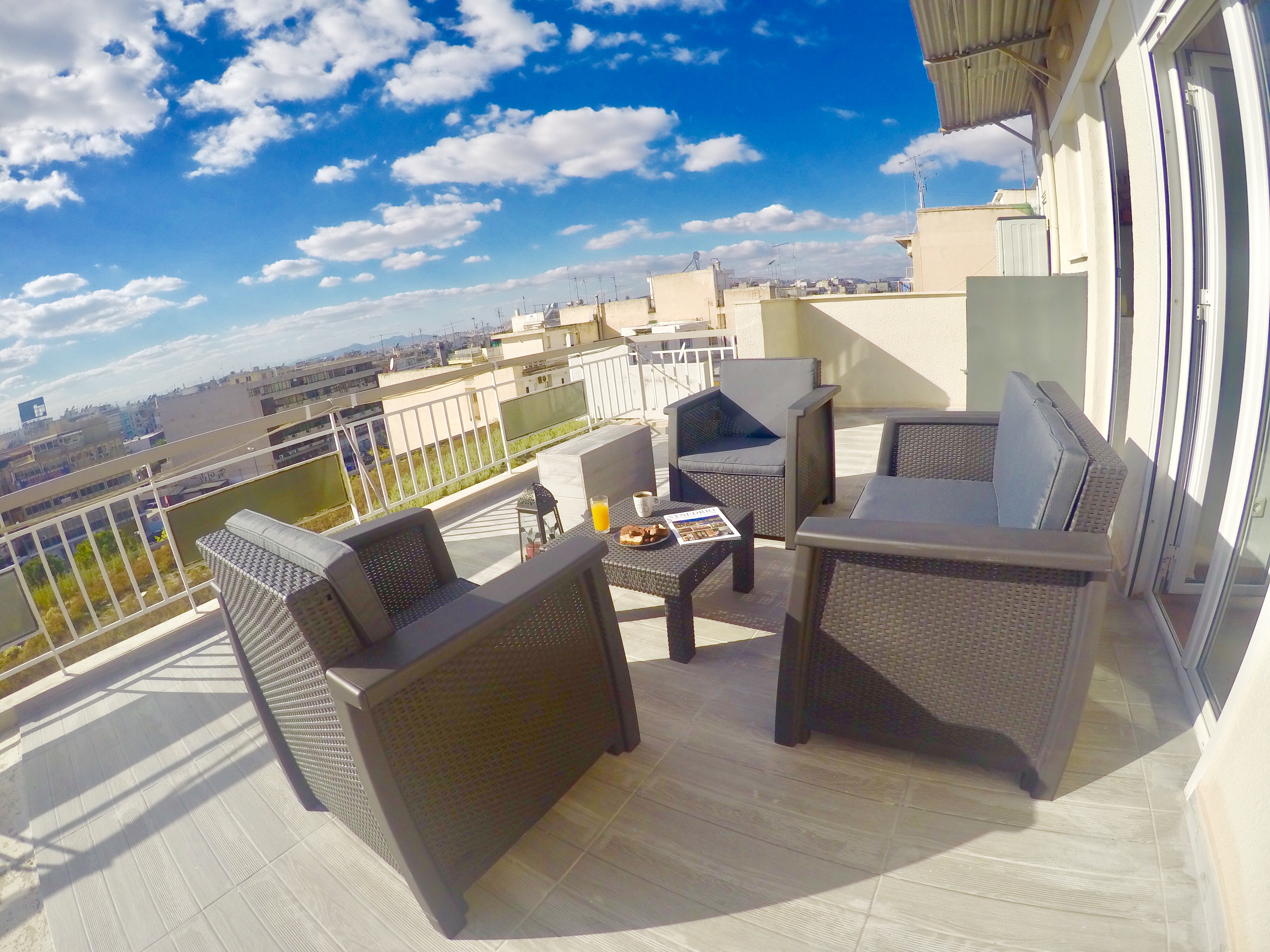Deluxe, Cozy apt - 15' walk to Acropolis Athens.