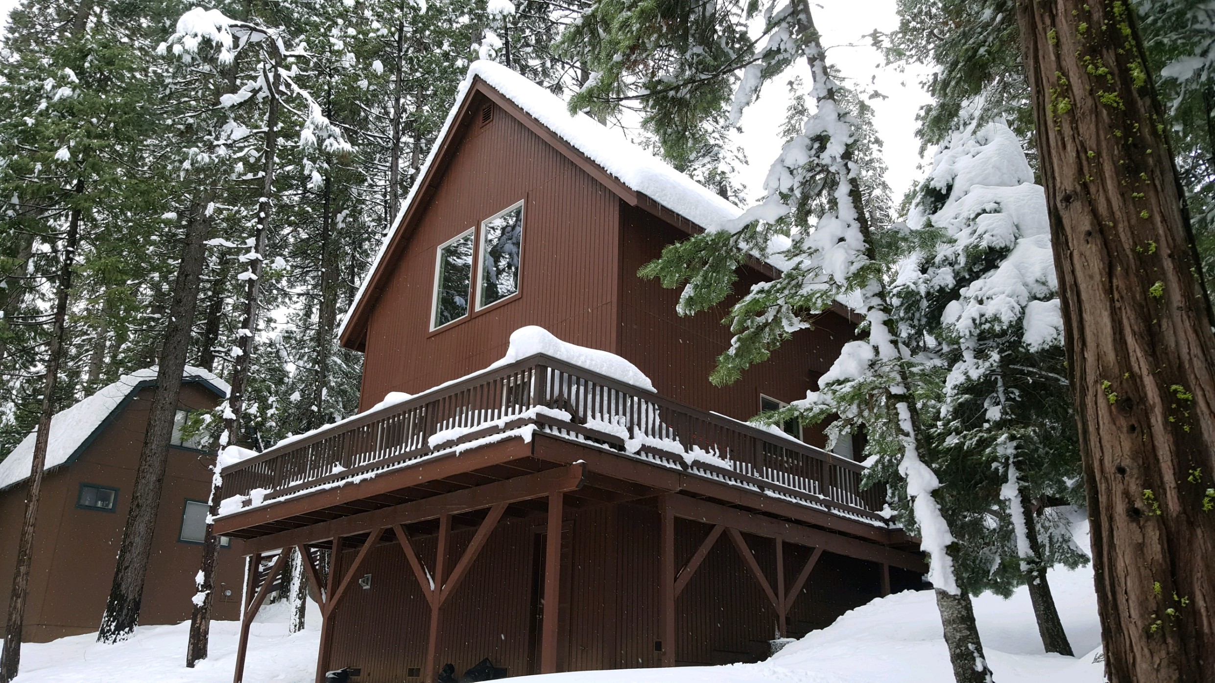 Lodge at the Lake near Pinecrest/Dodge Ridge Cabins for Rent in Long Barn, California, United