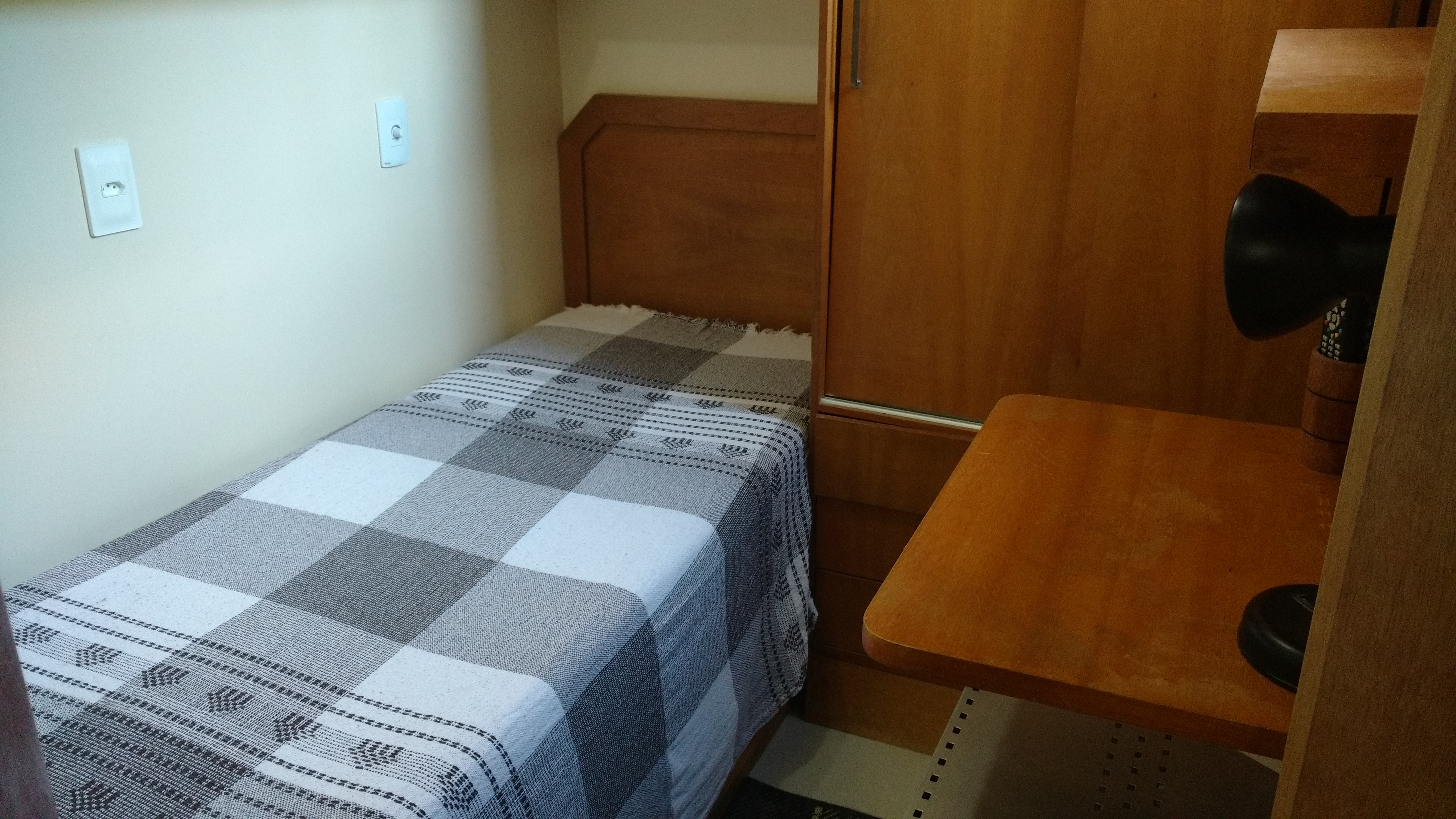 Small room southern area - next subway