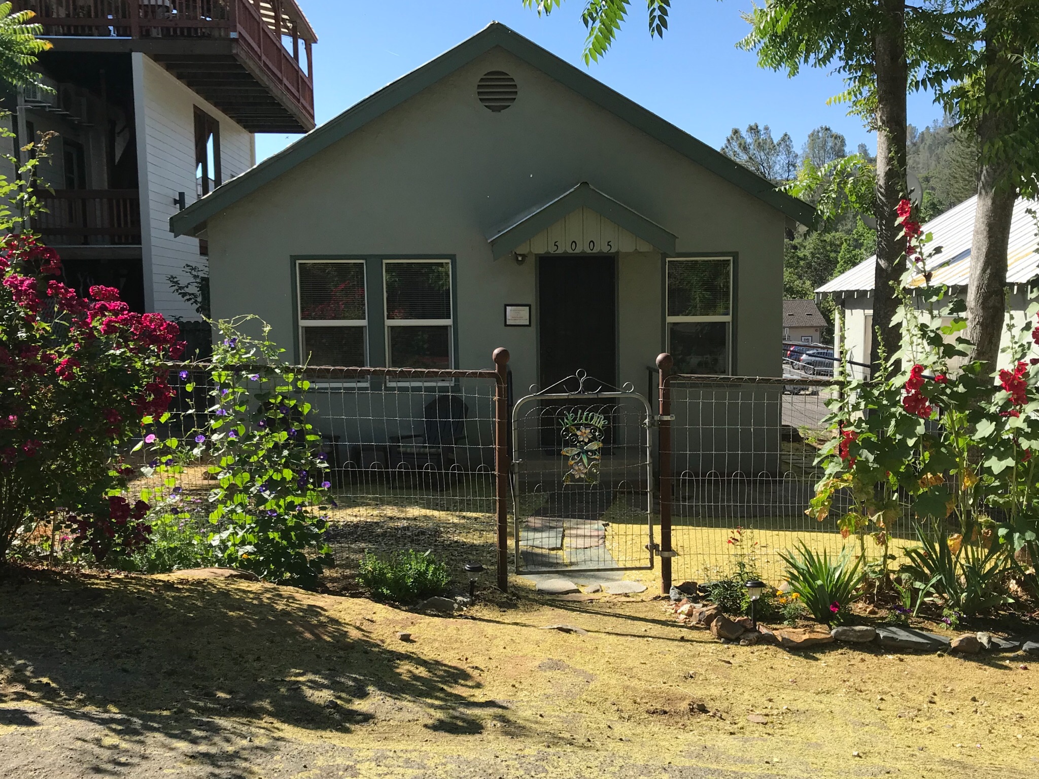 Vicki's Little Cottage A