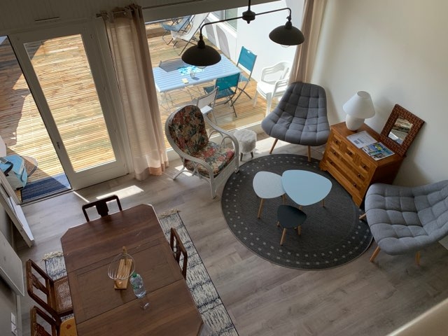 house 450 m from the large beach of St Gilles