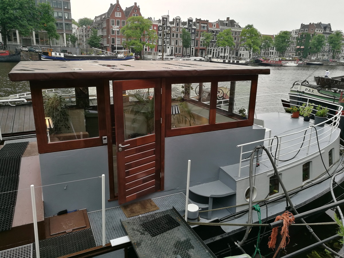 Stunning houseboat in center of Amsterdam — Amsterdam stay