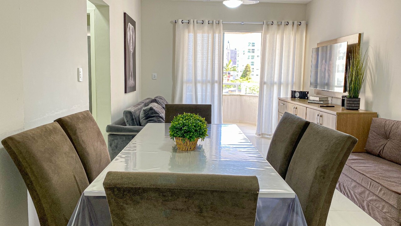 Spend the holidays in this beautiful Apt near the SEA