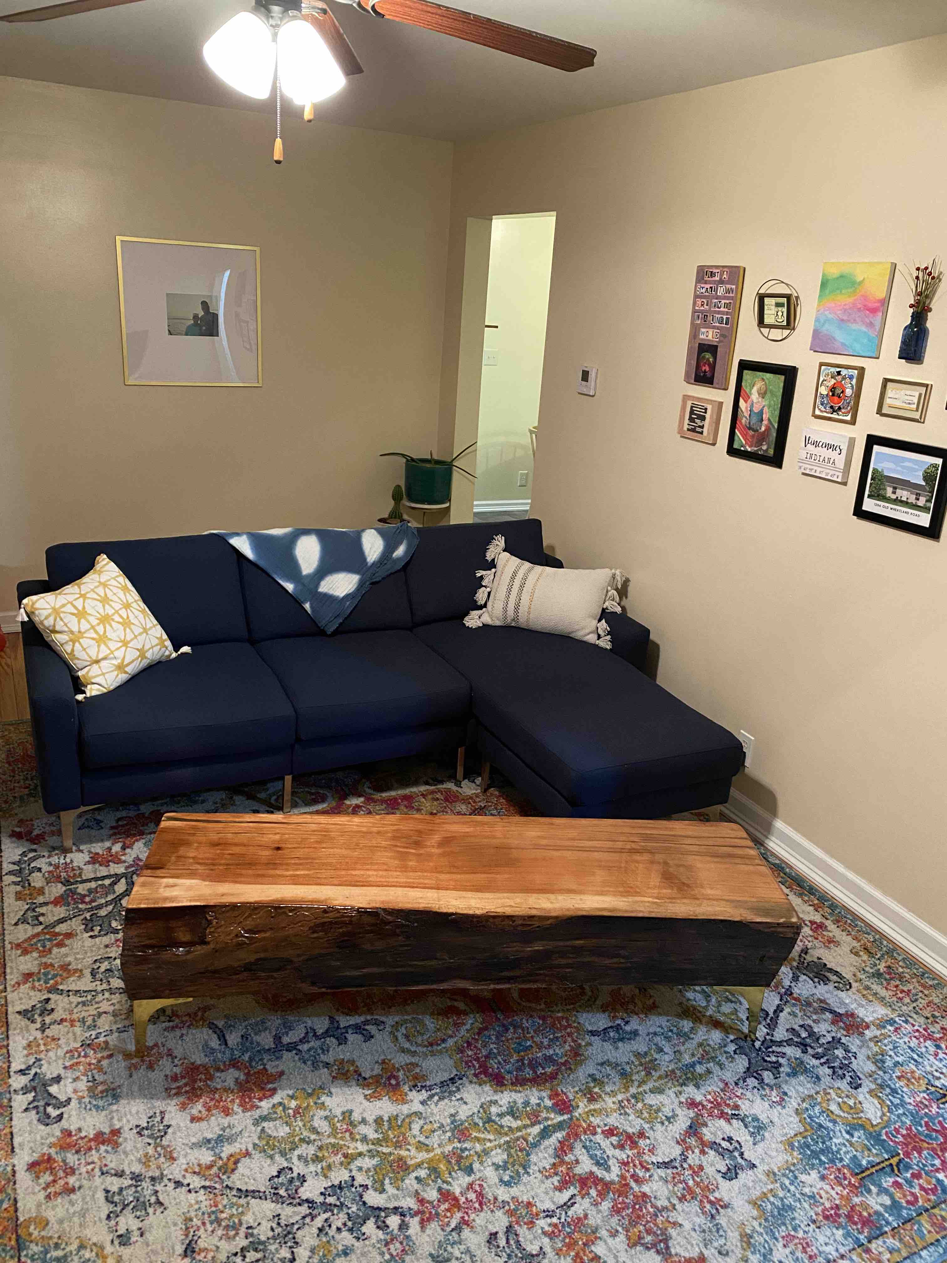 Adorable 2 Bedroom Home in Quiet Neighborhood