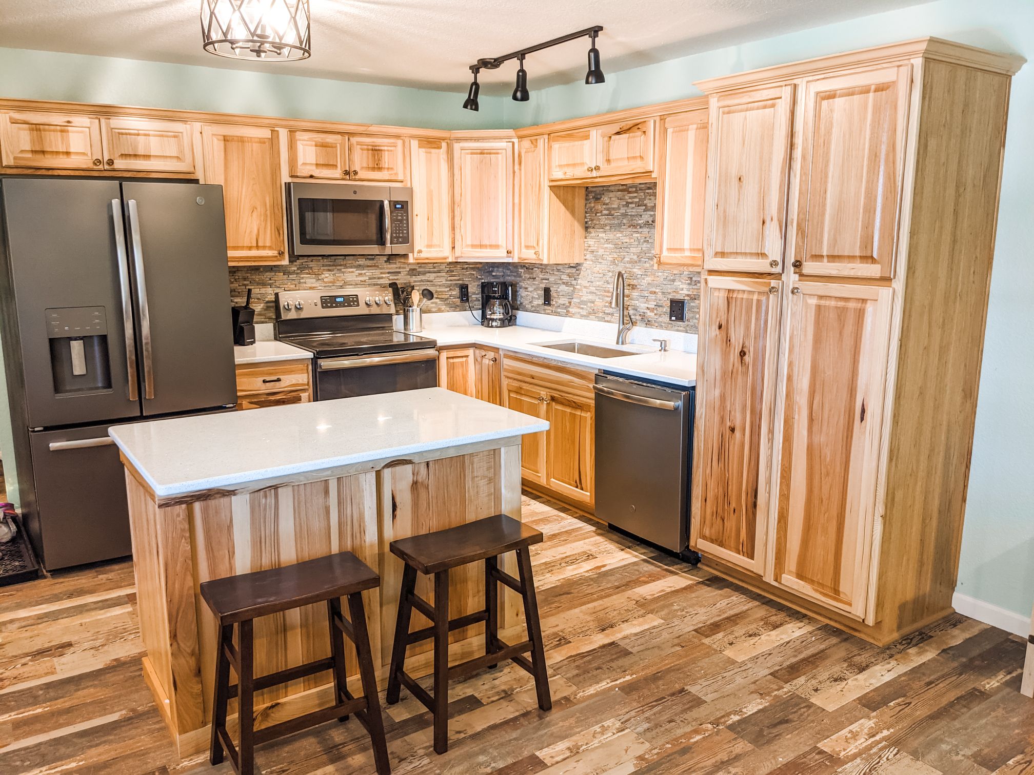 Big Bass Bungalow Lake Ivie! 1 bd/1ba Barndominium