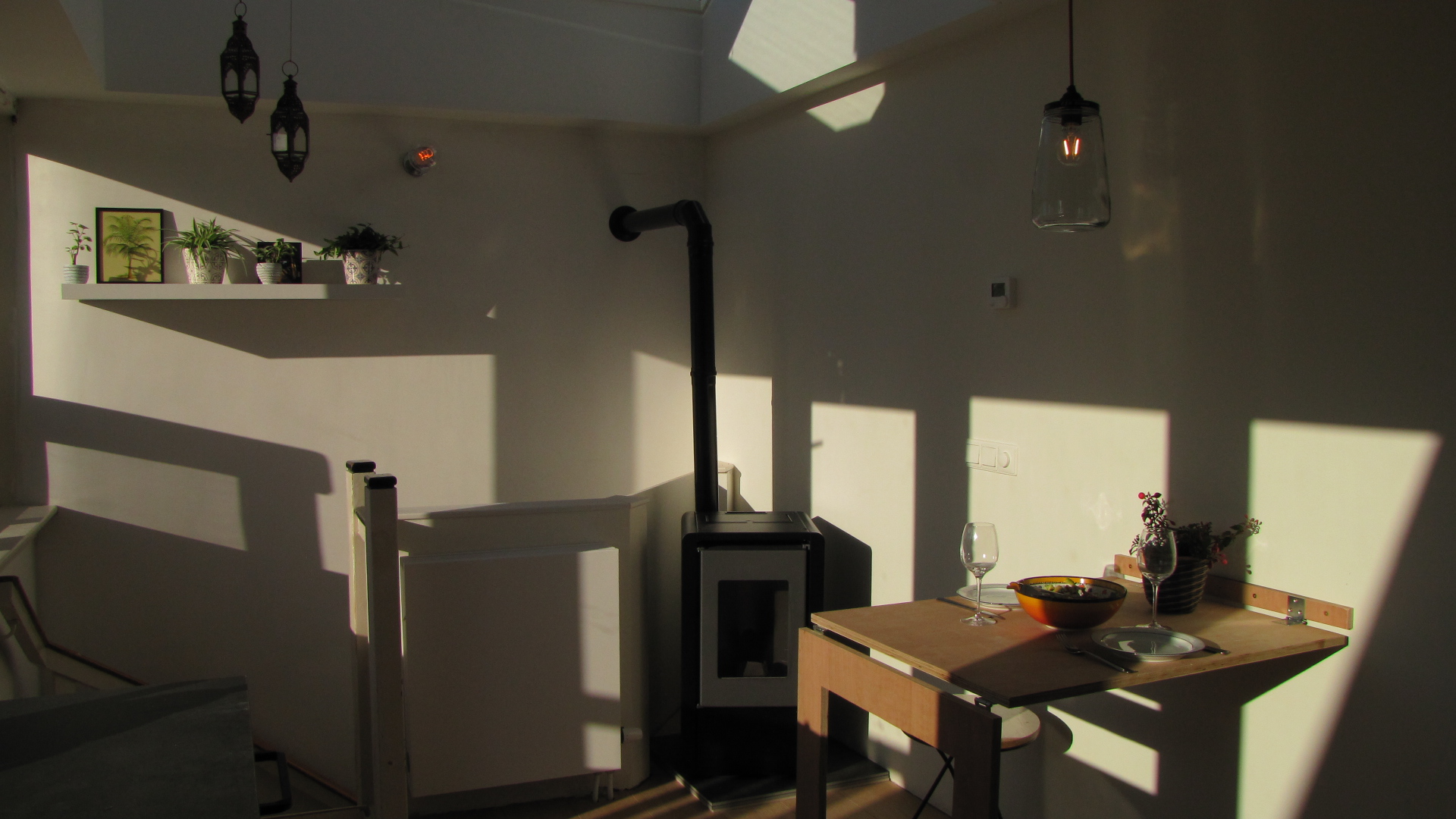 Unique space: own kitchen, bathroom, roof terrace! — Amsterdam stay