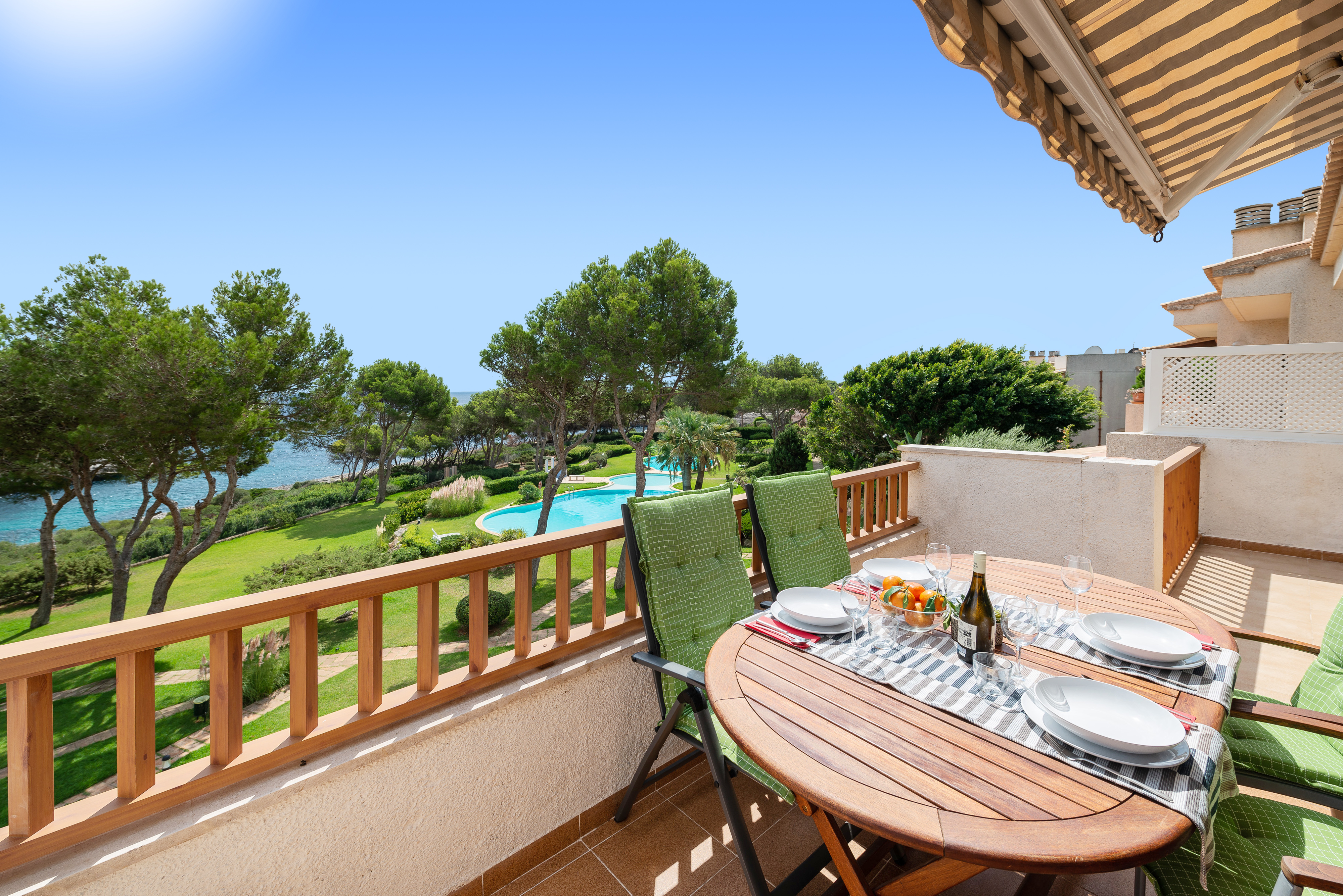 Apartment in Jardin del Rey, pools,beach 100m