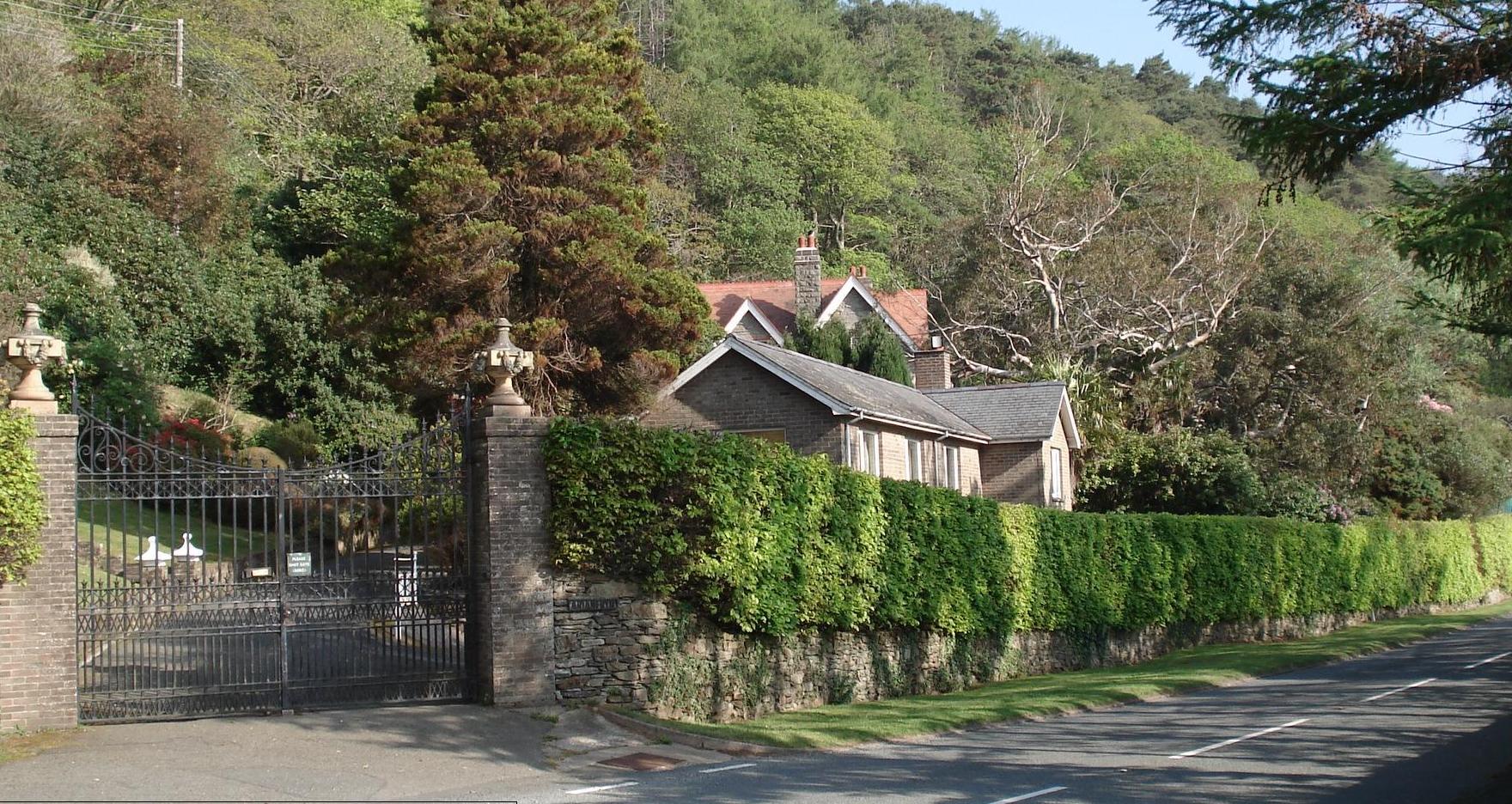 dog friendly cottages near snowdonia