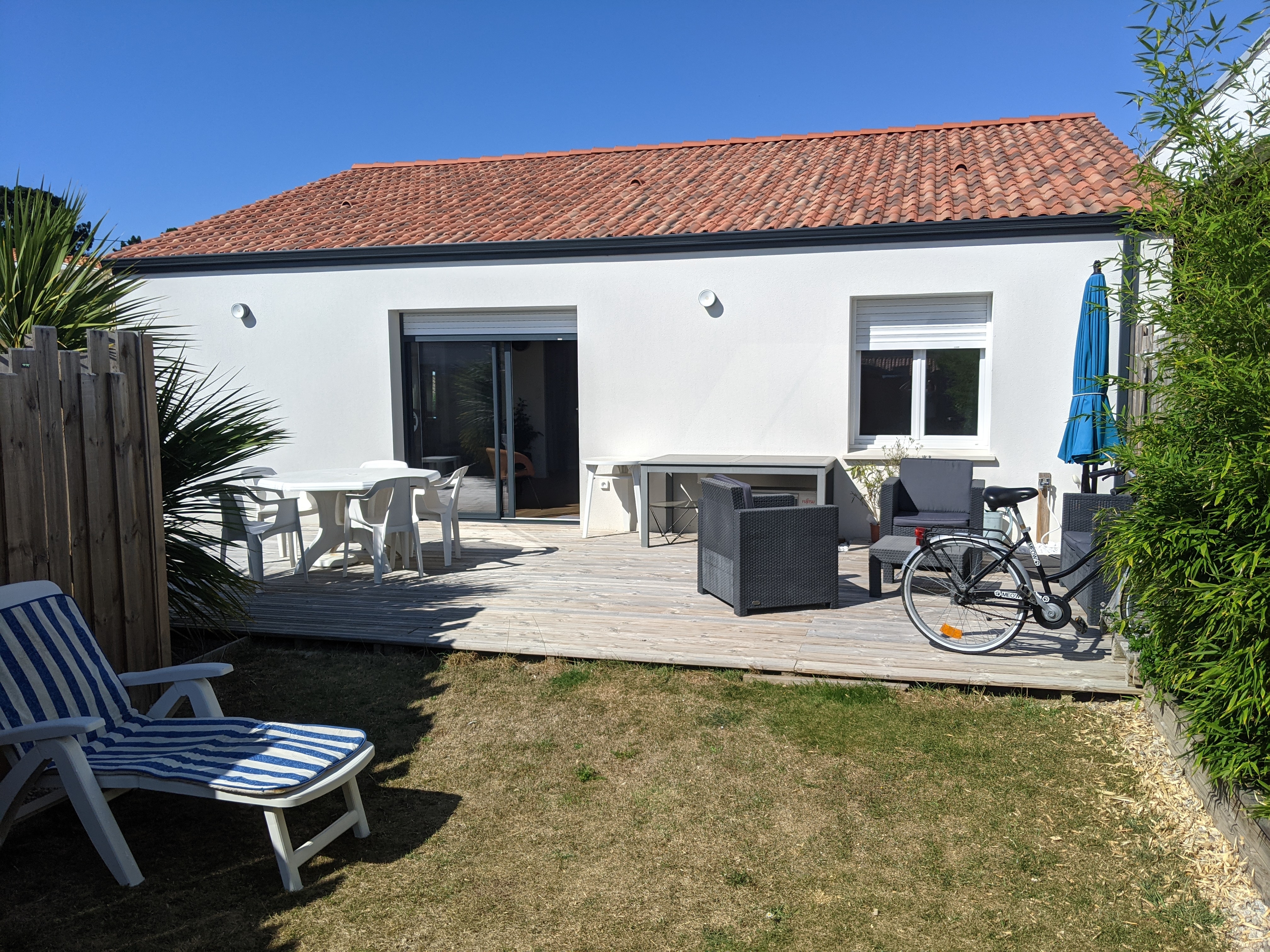 New house of 75 m2, close to beach and town center
