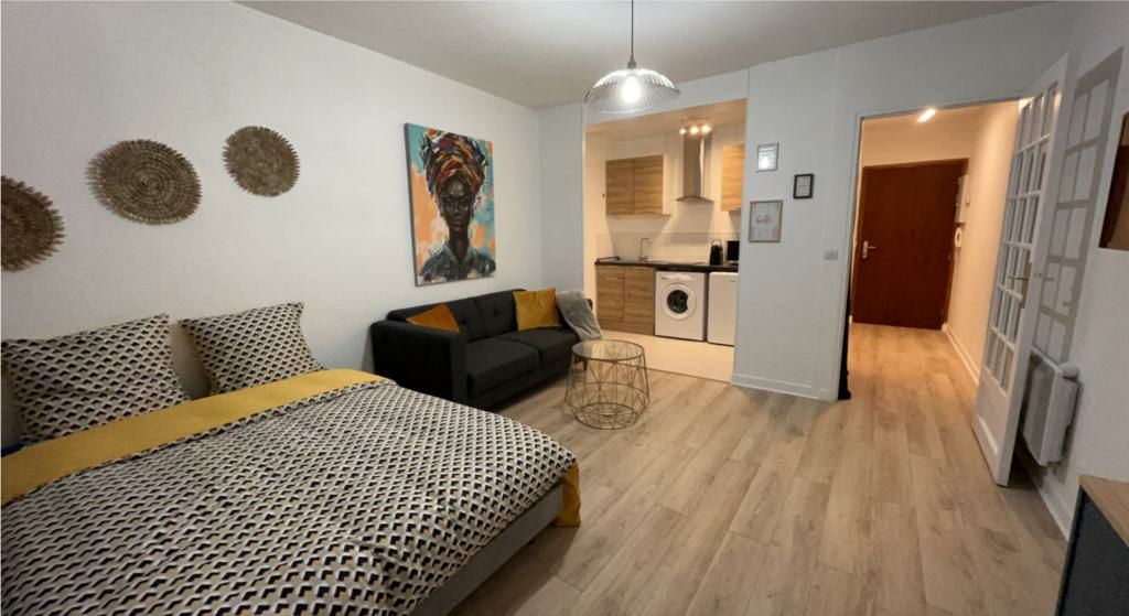 Studio 30 m² 15 min from Paris