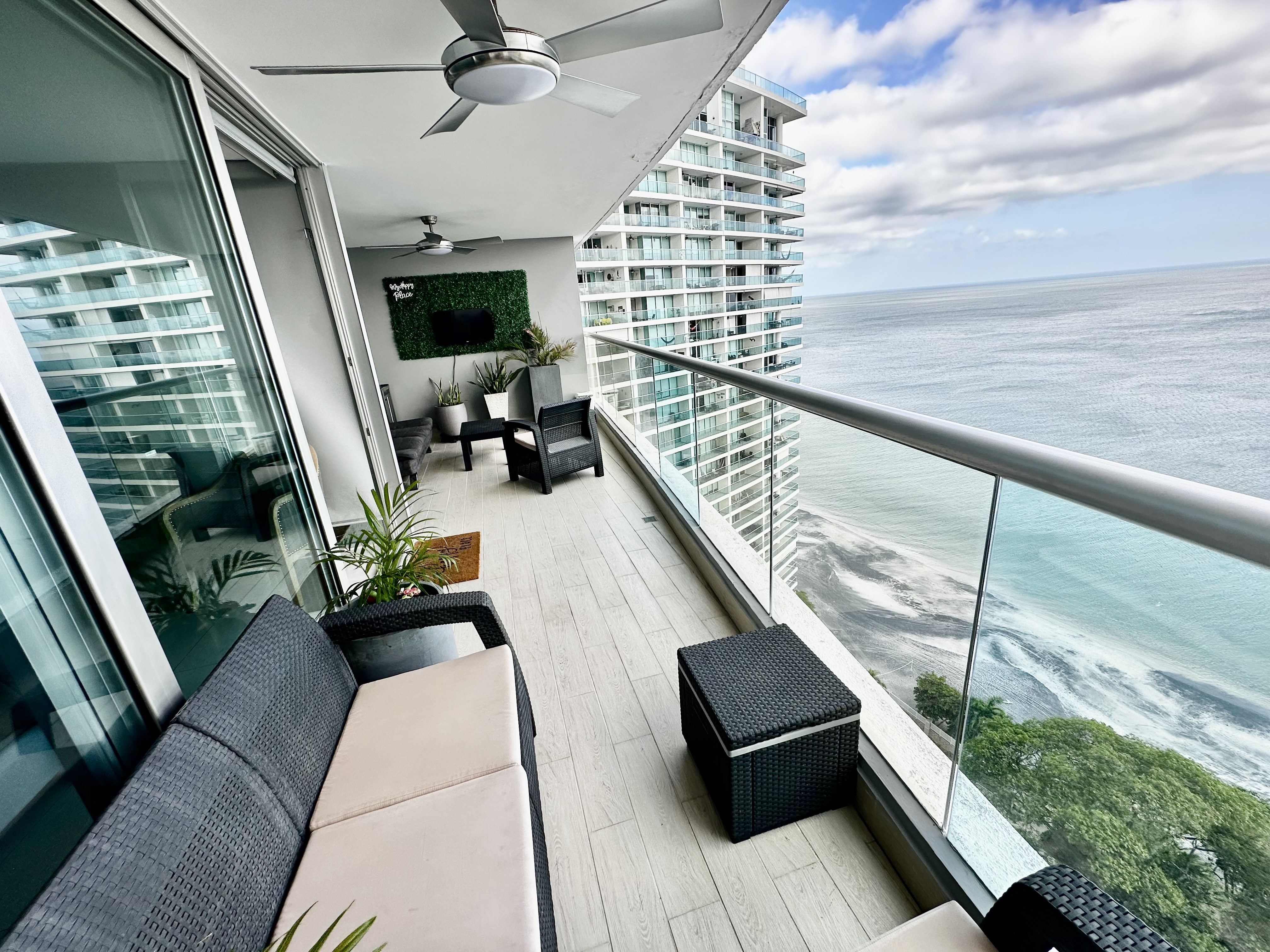 20th Flr Beachfront Nueva Gorgona, Panama 2/3 unit