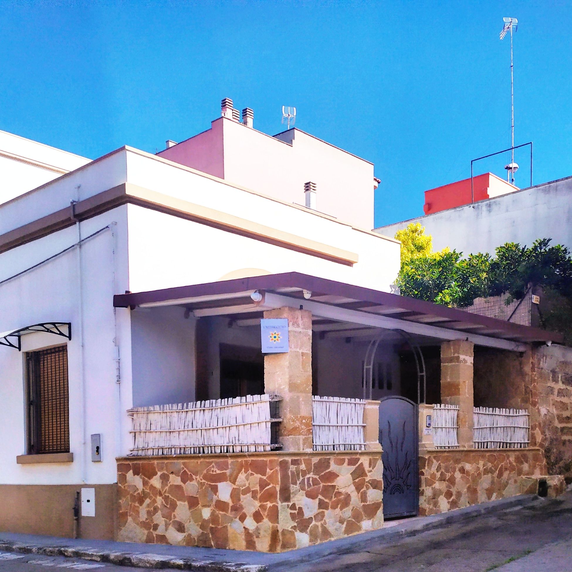 the weave, typical house with star vaults