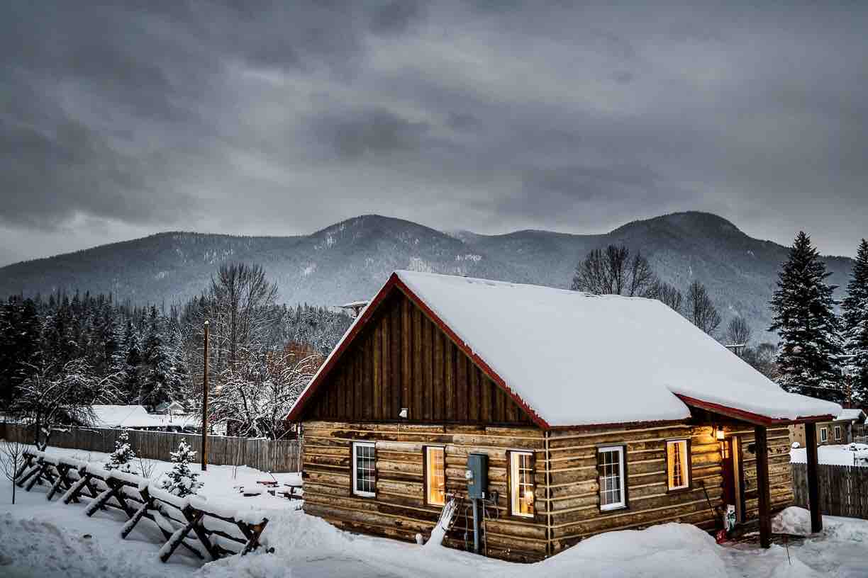 Carter Cabin 9 miles from Glacier Park Cabins for Rent in Martin