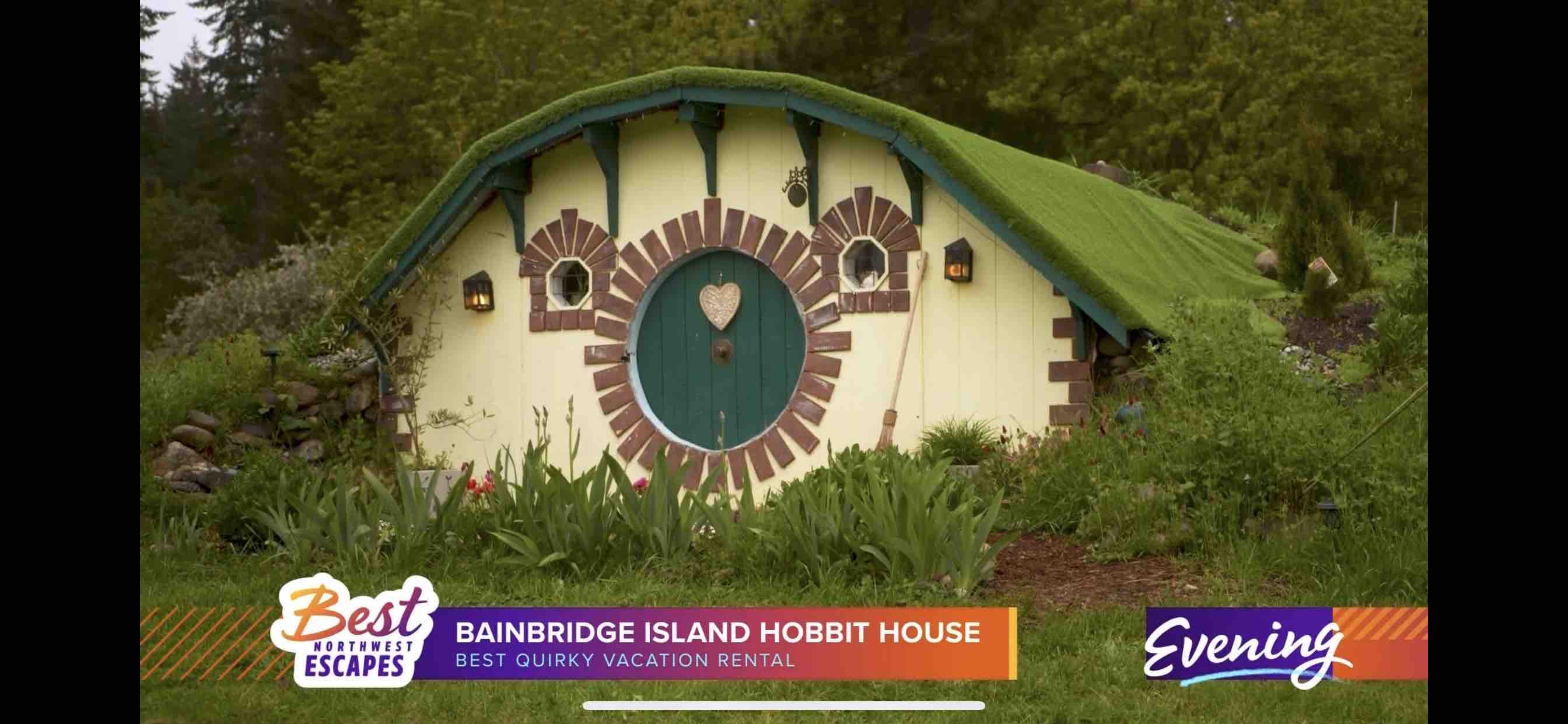 Cozy Hobbit House on charming Bainbridge Island Earth houses for Rent