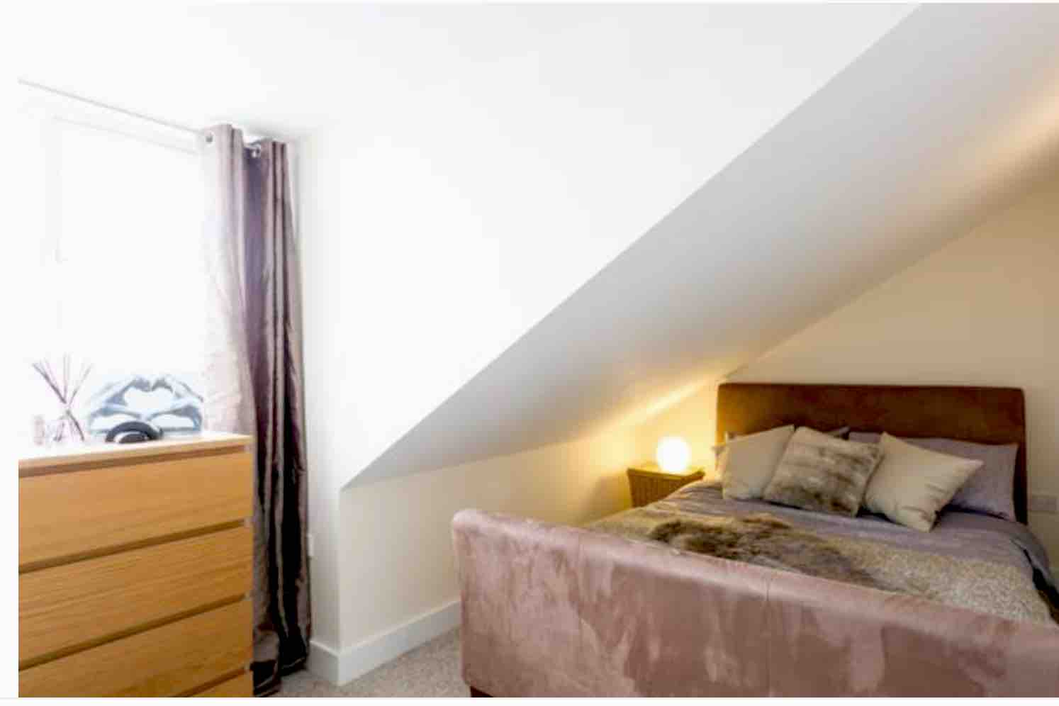 King Size Bed in Shared Apartment-Female only in Easton, Bristol