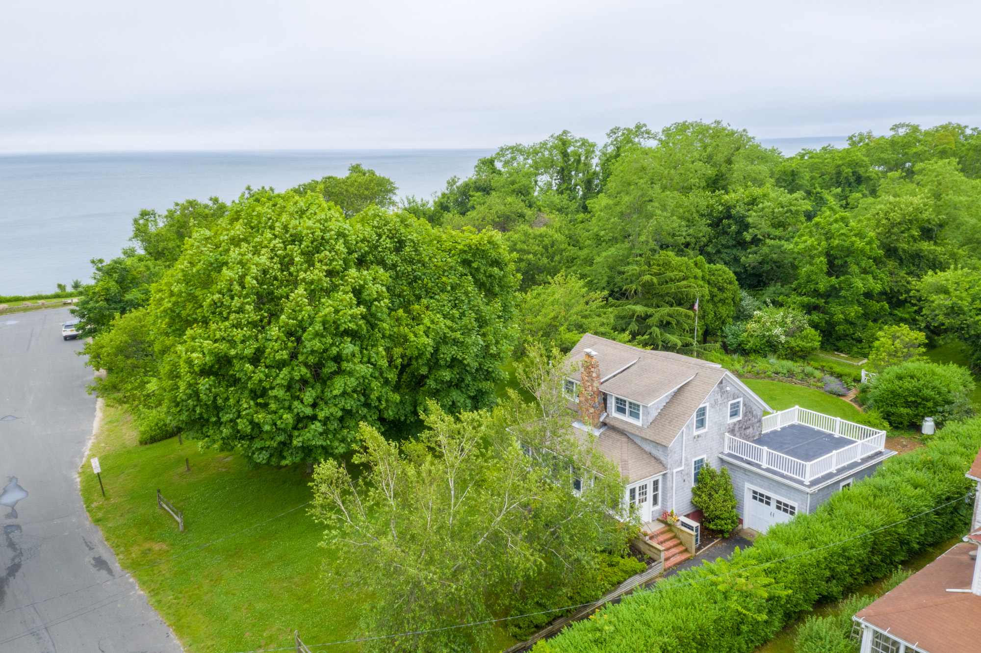 Greenport, Country chic, 67 steps beach house Houses for Rent in