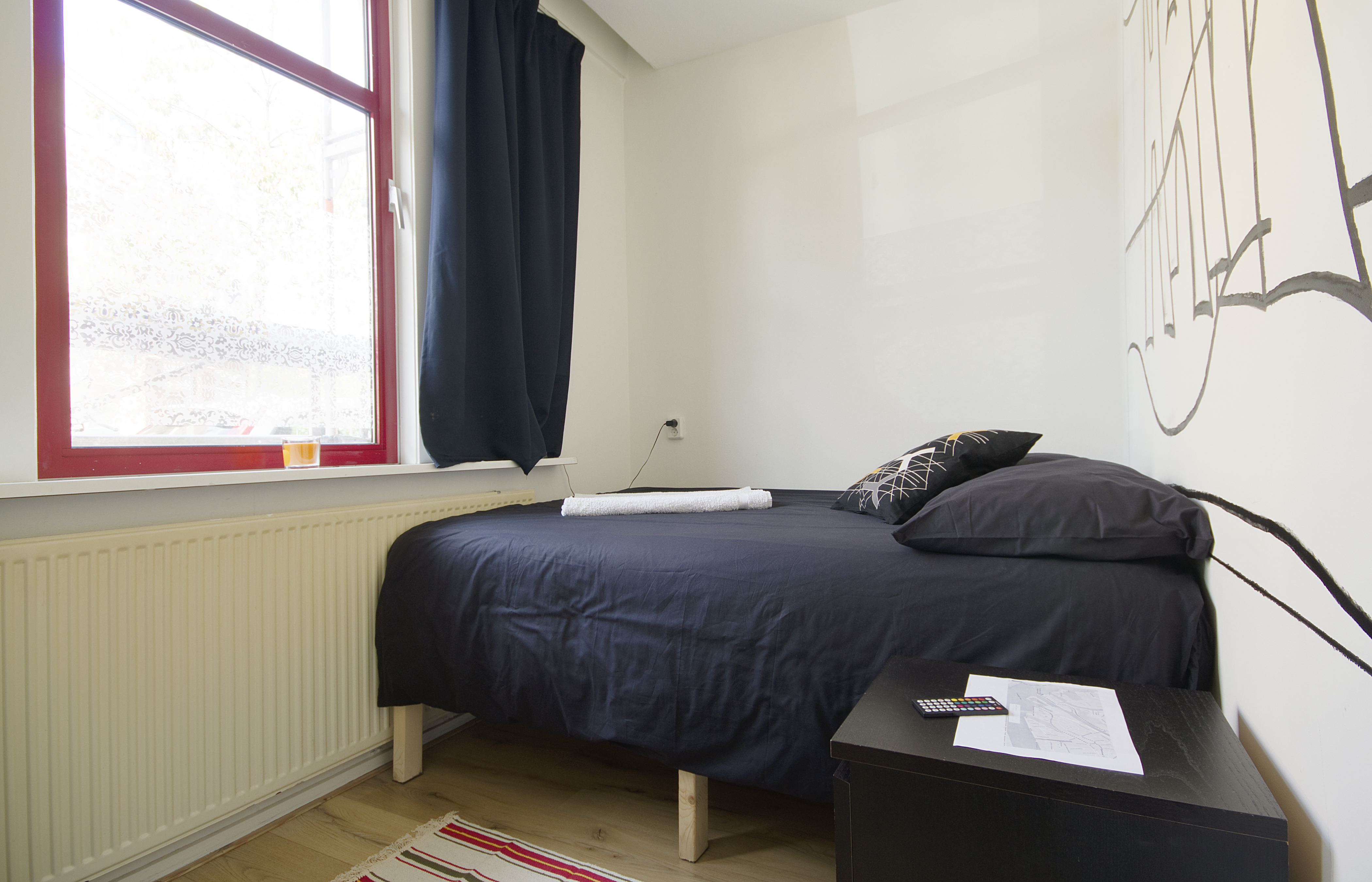 Happy room in Amsterdam — Amsterdam stay