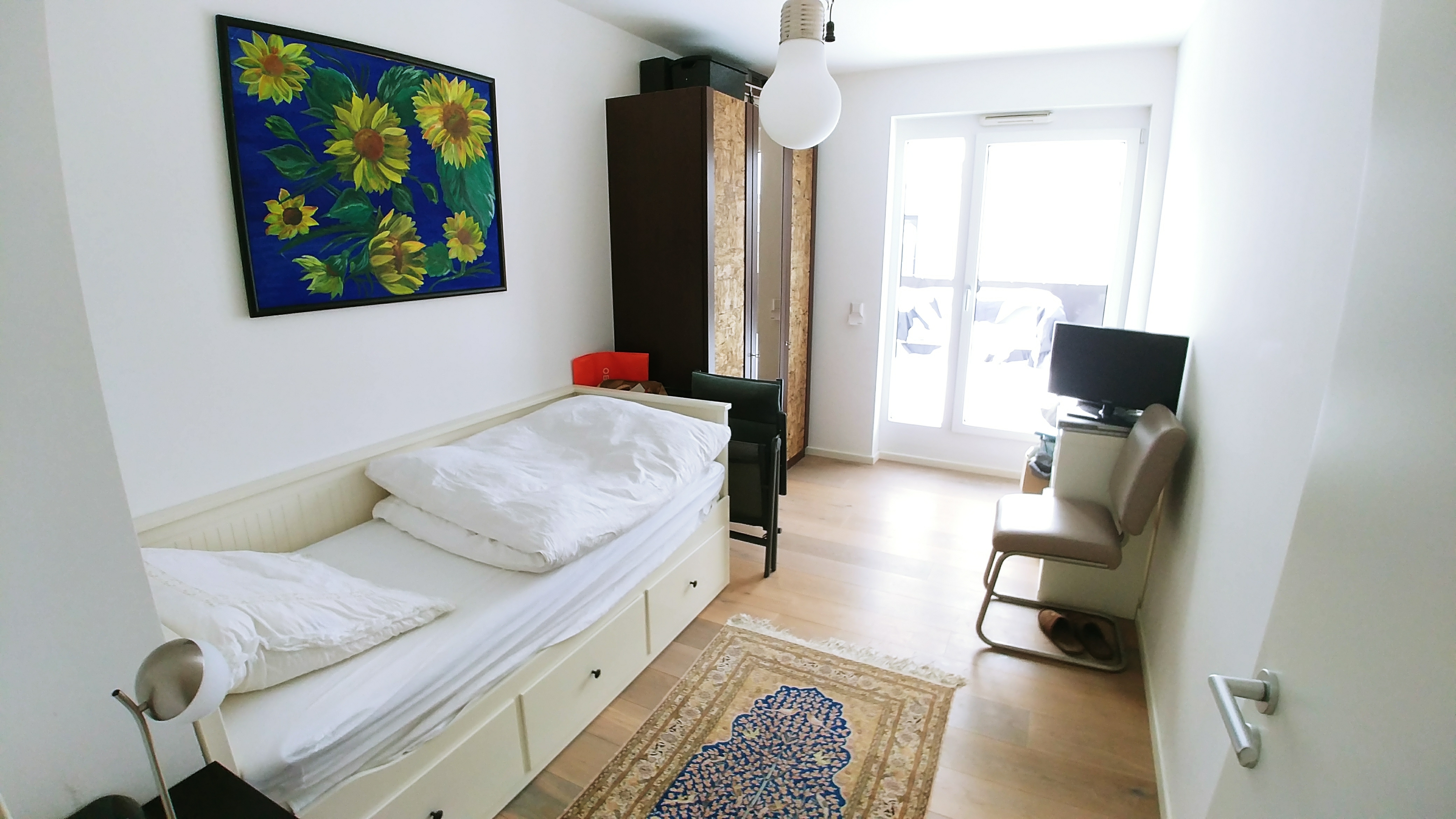 Stay with a nice local in Moosach, Munich