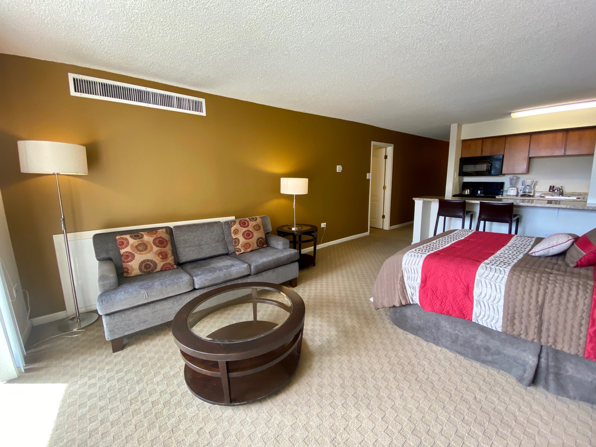 City Living! Brooks Tower 5M in CBD, Denver