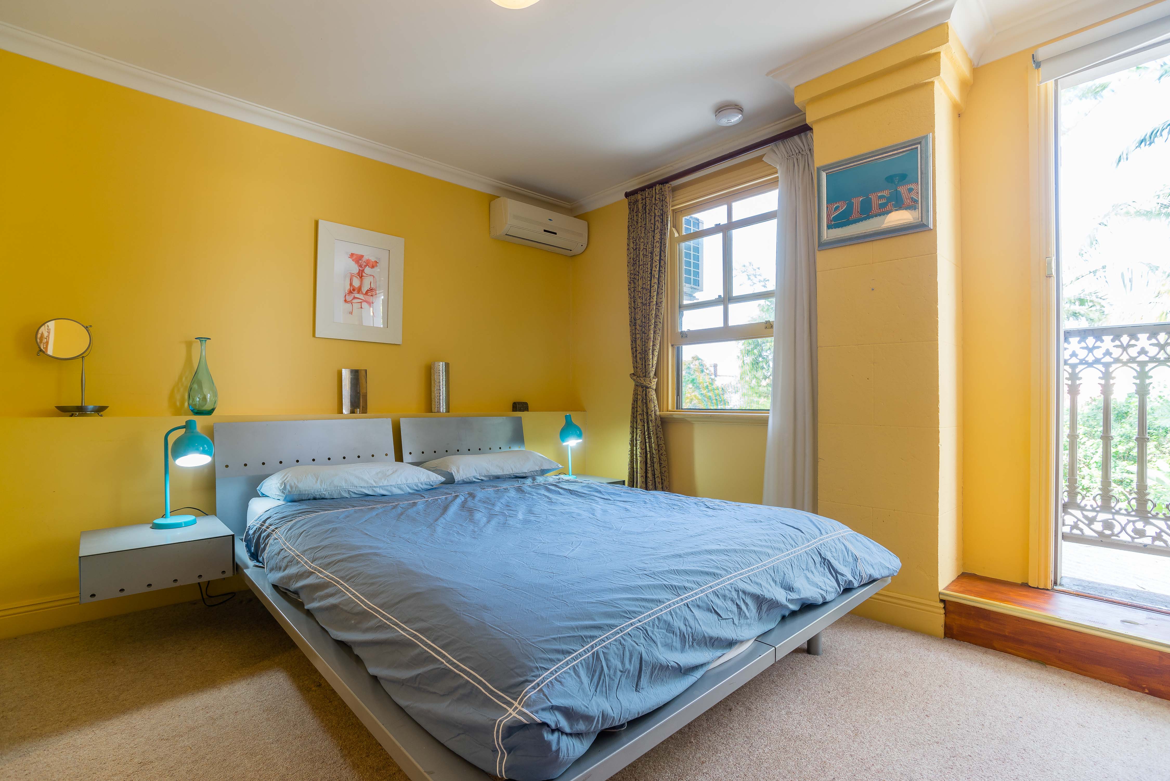 Historic cottage, park view, 10 mins to city