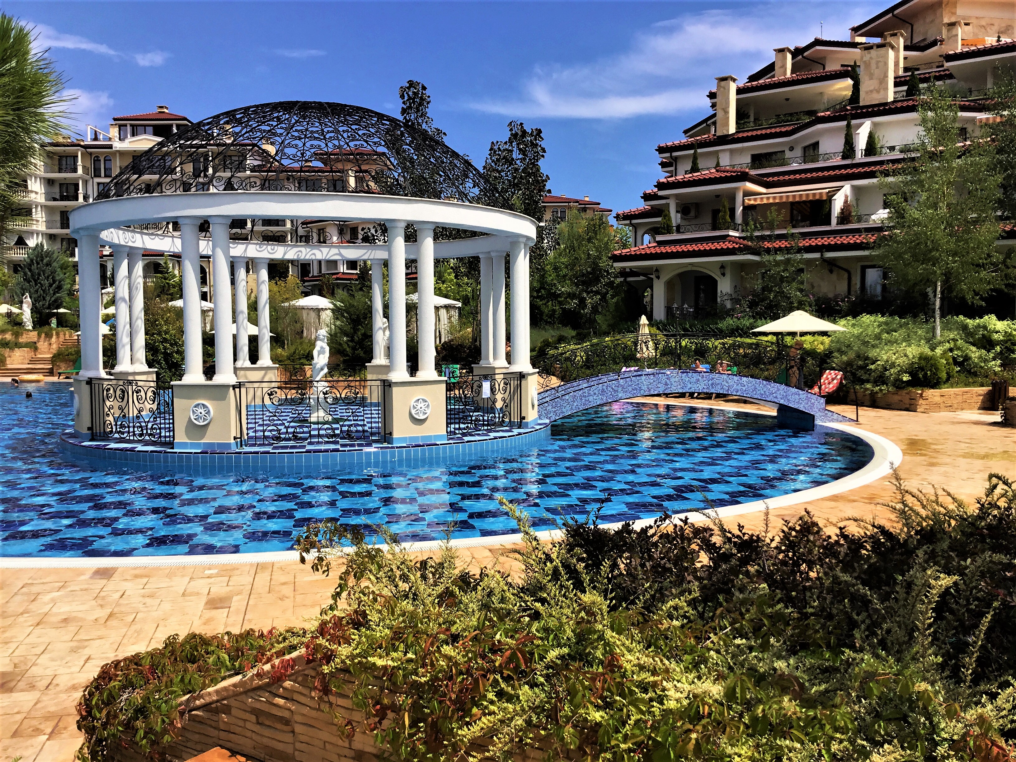 1 bedroom apartment with living room and terrace