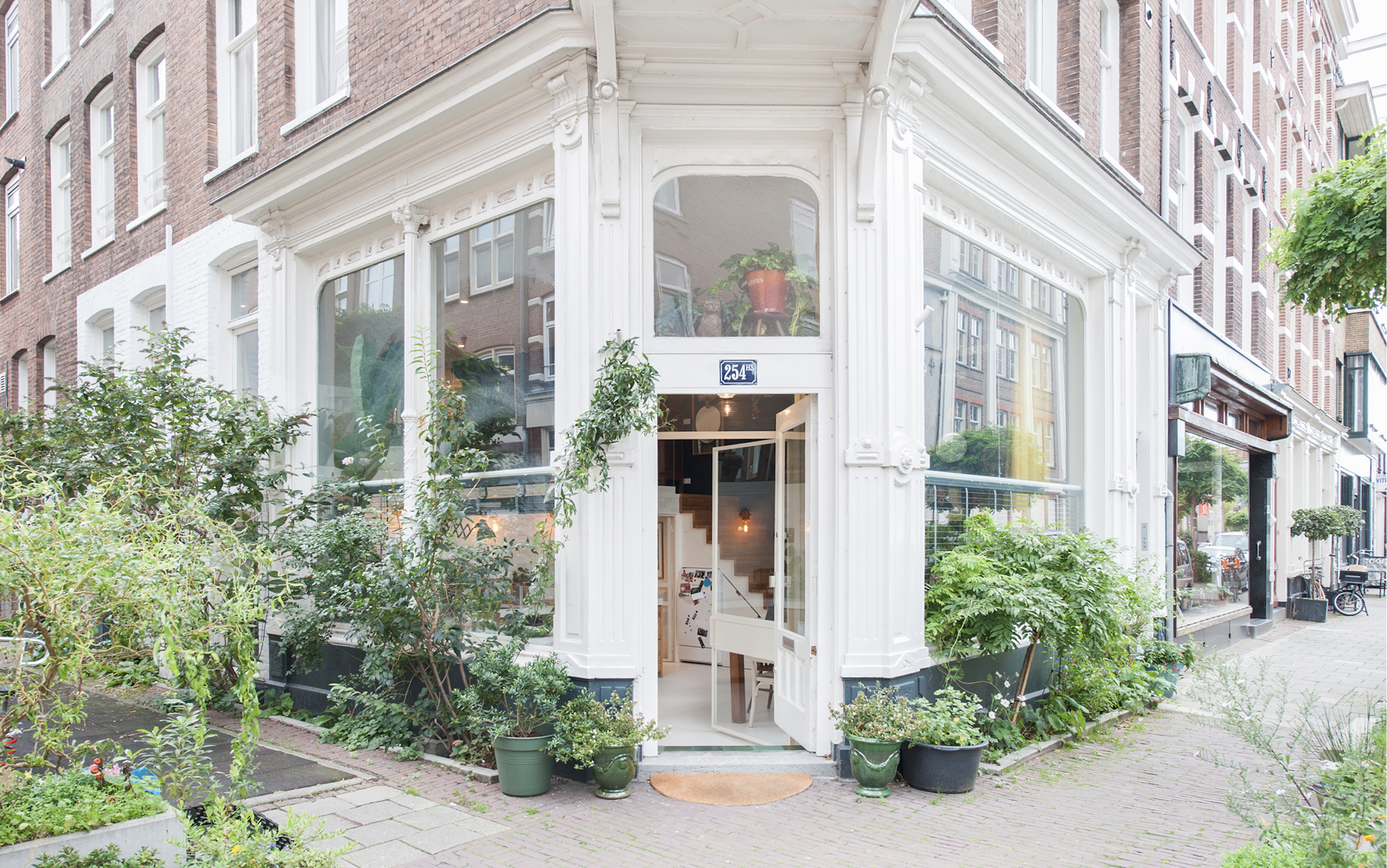 Unique spacious family home @ de Pijp โ Amsterdam stay