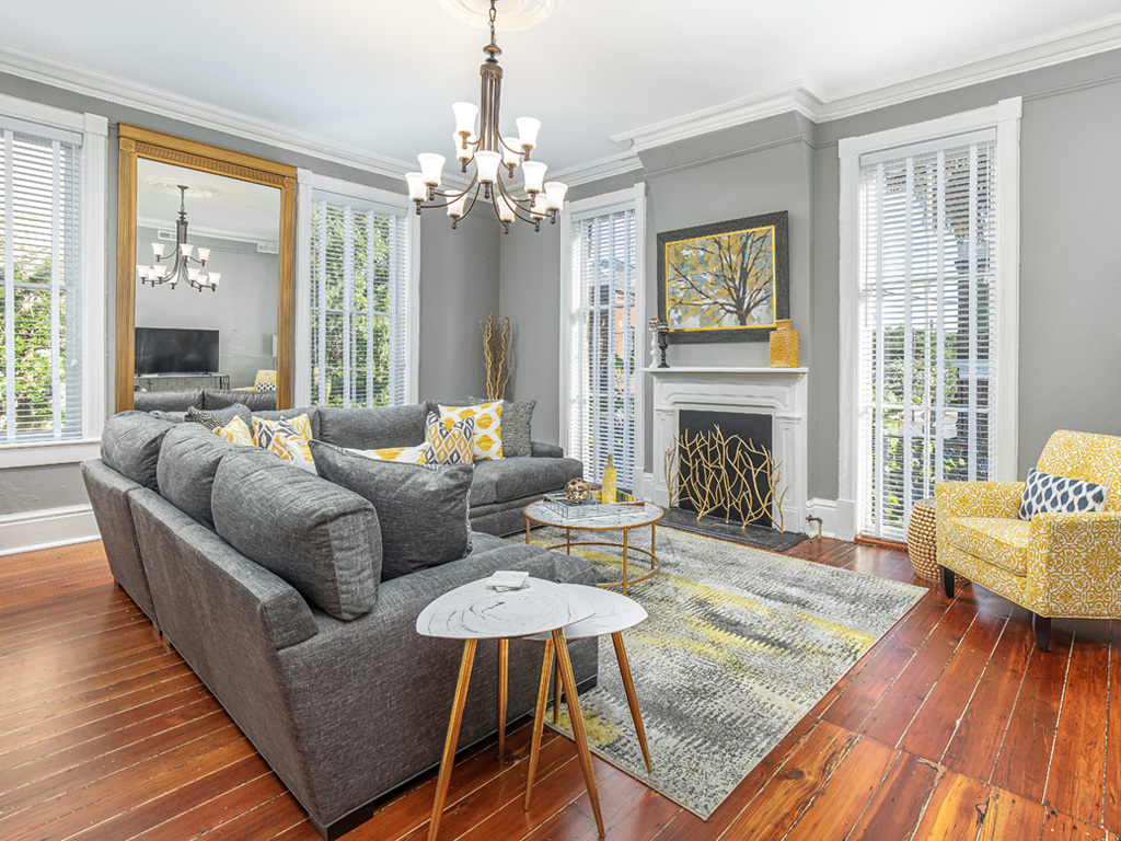 【SAM NEW YORK】☆お洒落☆ SAVANNAH 1858 Israel Dasher Mansion in Savannah, Georgia With Orange