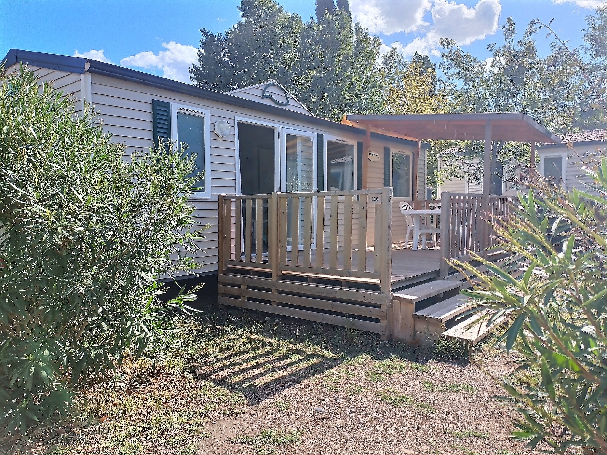 Mobile-Home 6p, air-conditioned, lake pool, 4* campsite