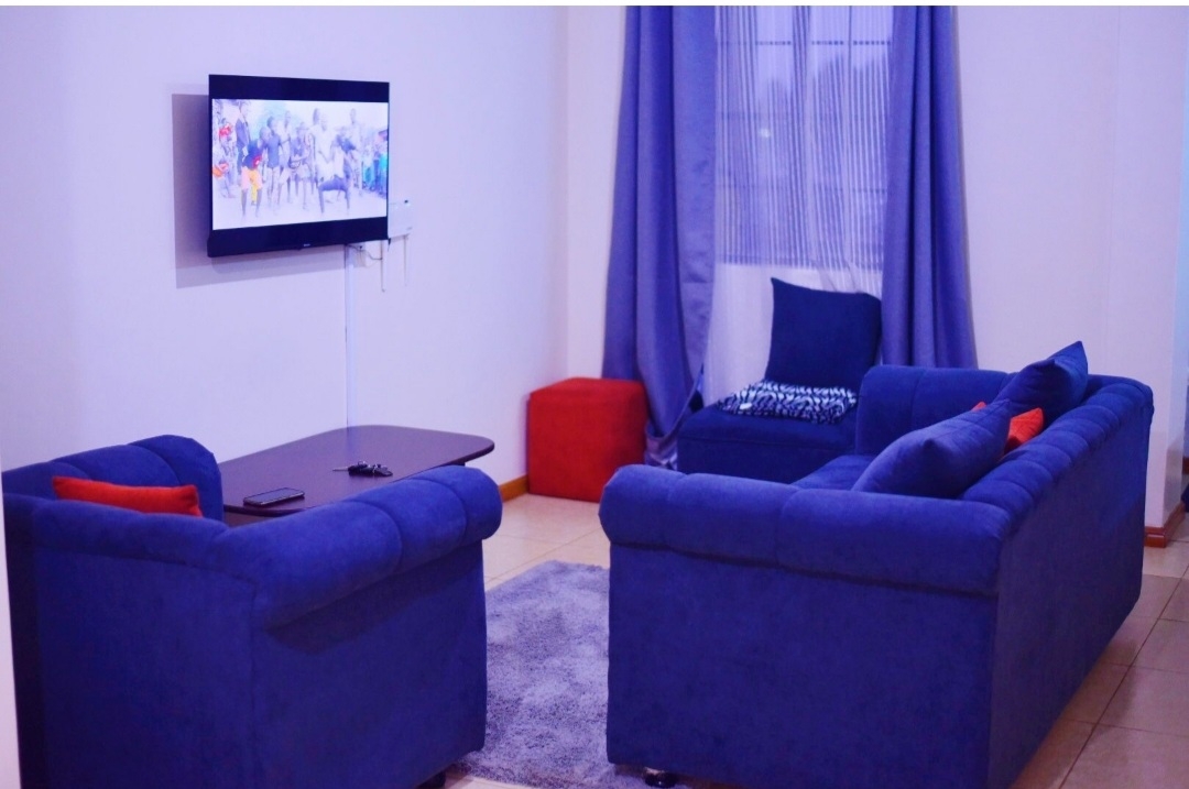 KayK Homes-Modern 2Bedroom Aptmt (w/NETFLIX&WI-FI)