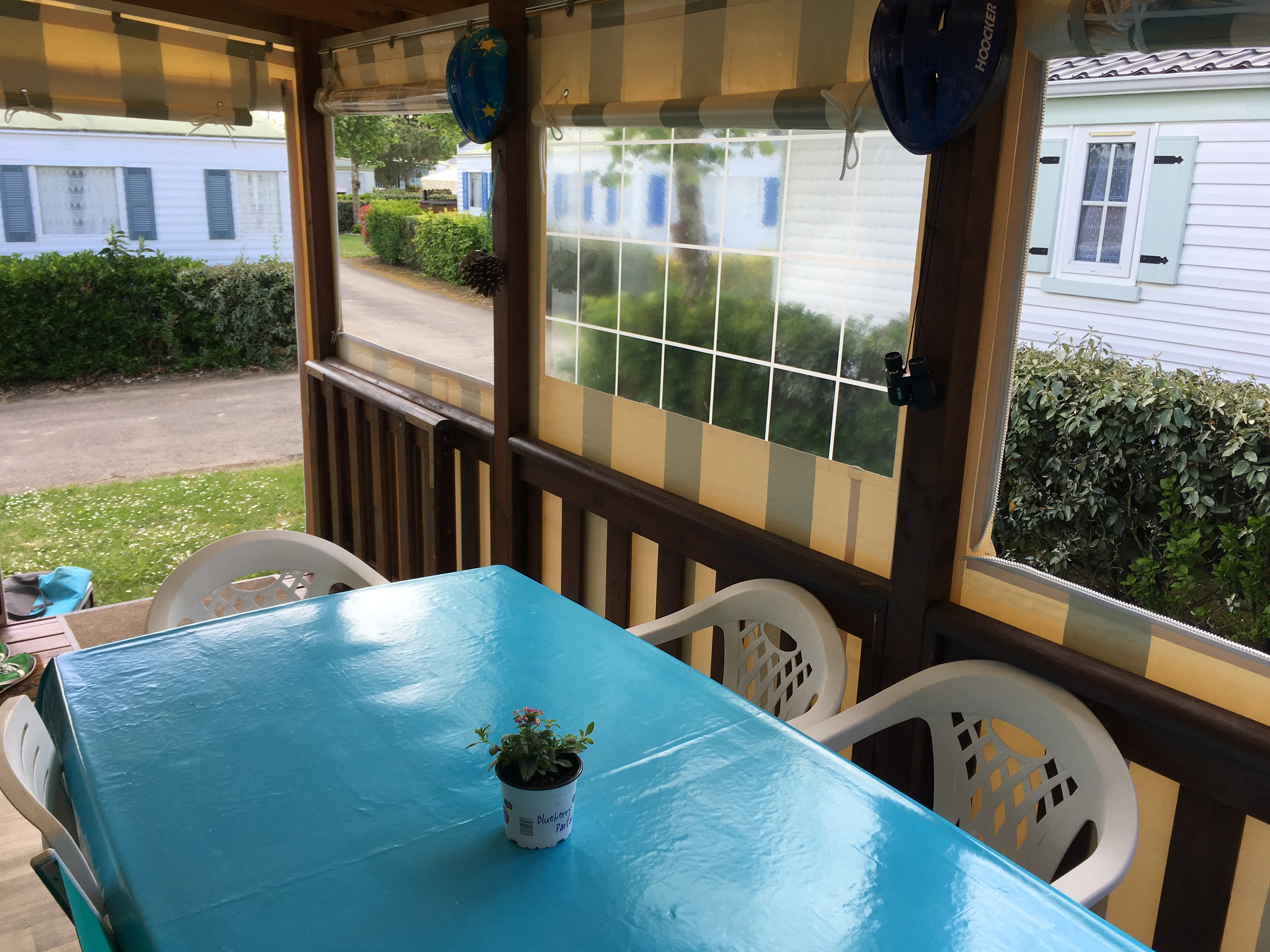Mobil Home in a private campsite,  200 m from the sea