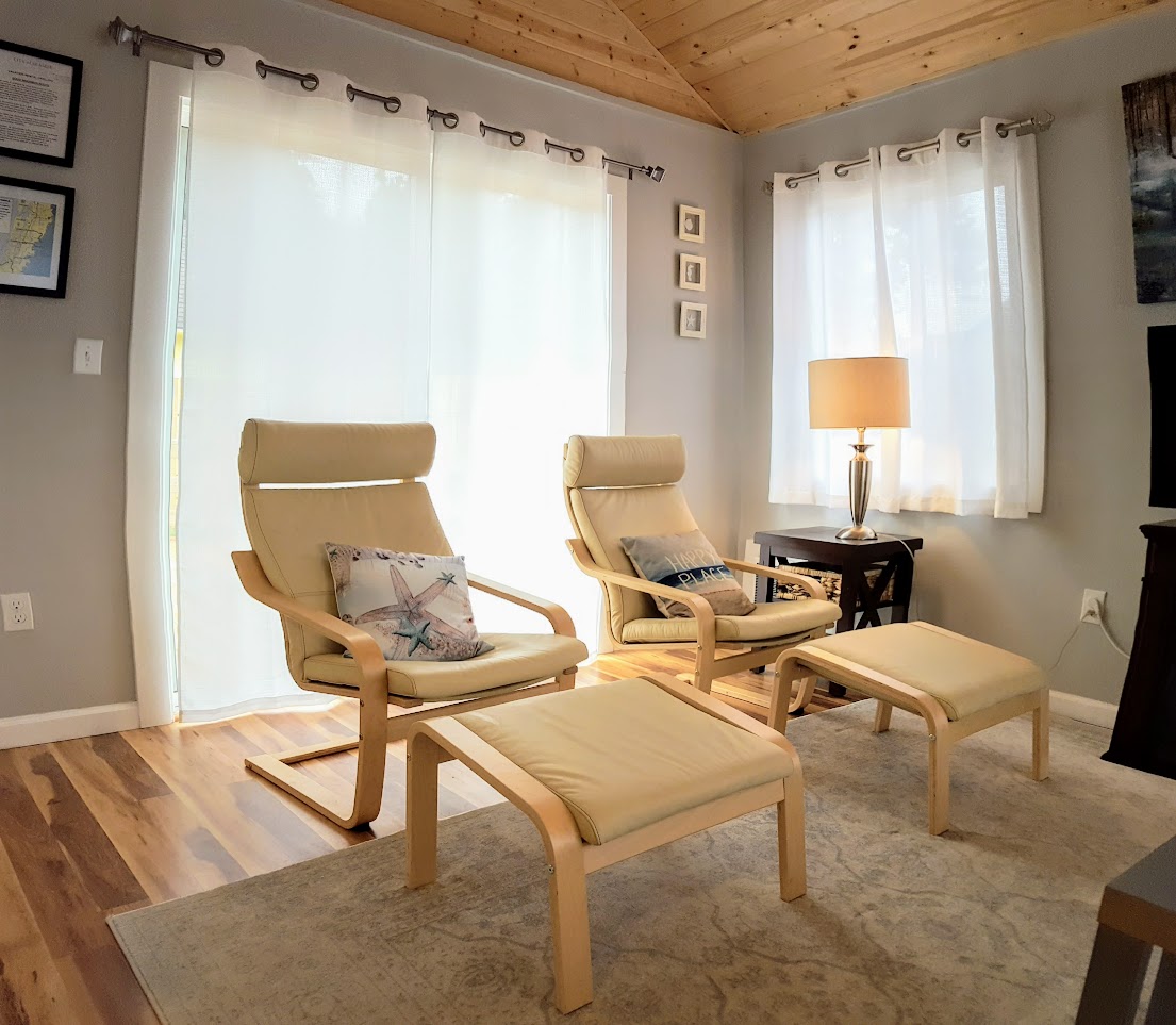 North Shore Cottage Perfect Beach Location! Cottages for Rent in