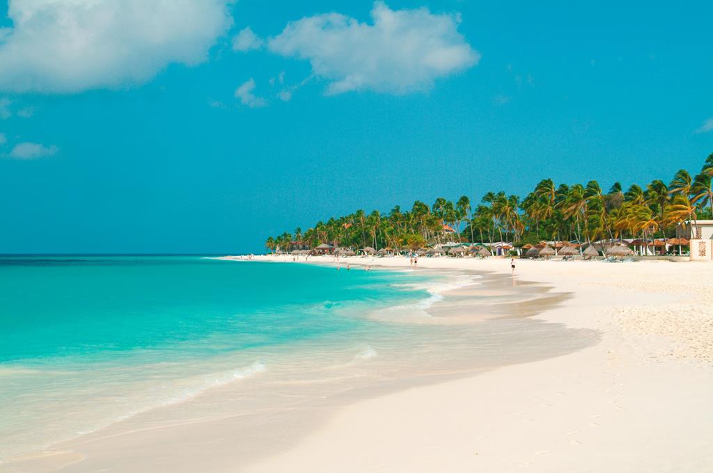 Studio with Pool (WORK REMOTE) close 2 Beach (12F)