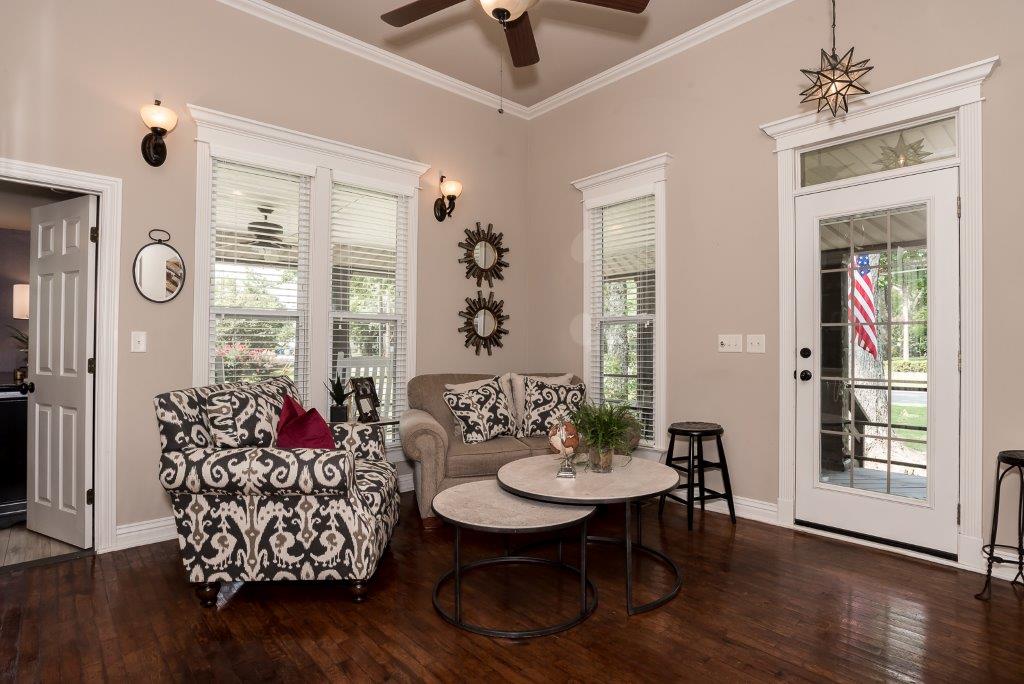 Fifth & "A", intersection of Old & New Bentonville Houses for Rent in