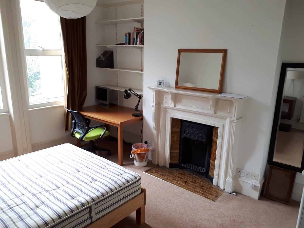 Large bright dbl rm w-hampstead-1 in Camden, London