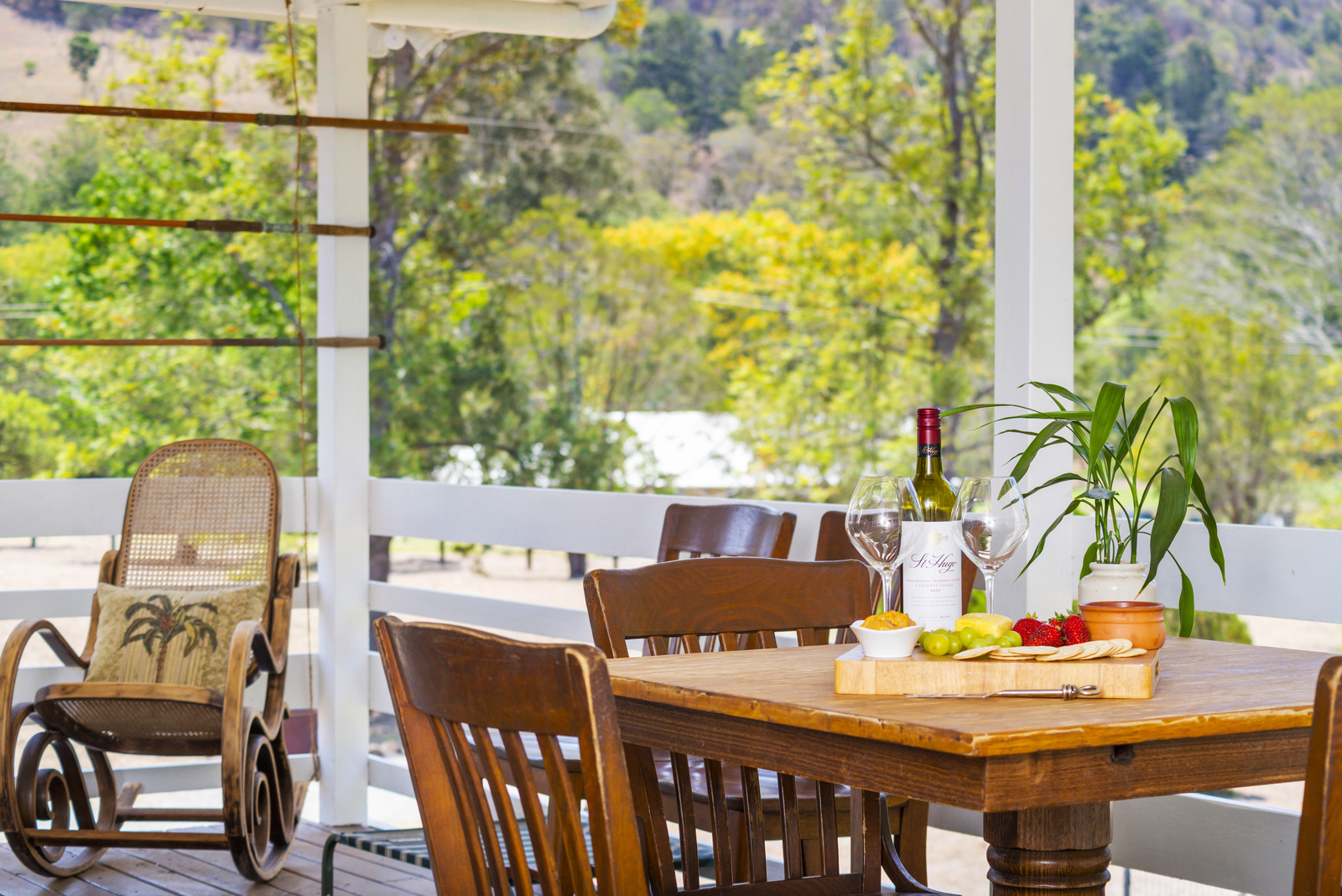 Vintage Cottage Gold Coast Hinterland w/ fireplace Houses for Rent in