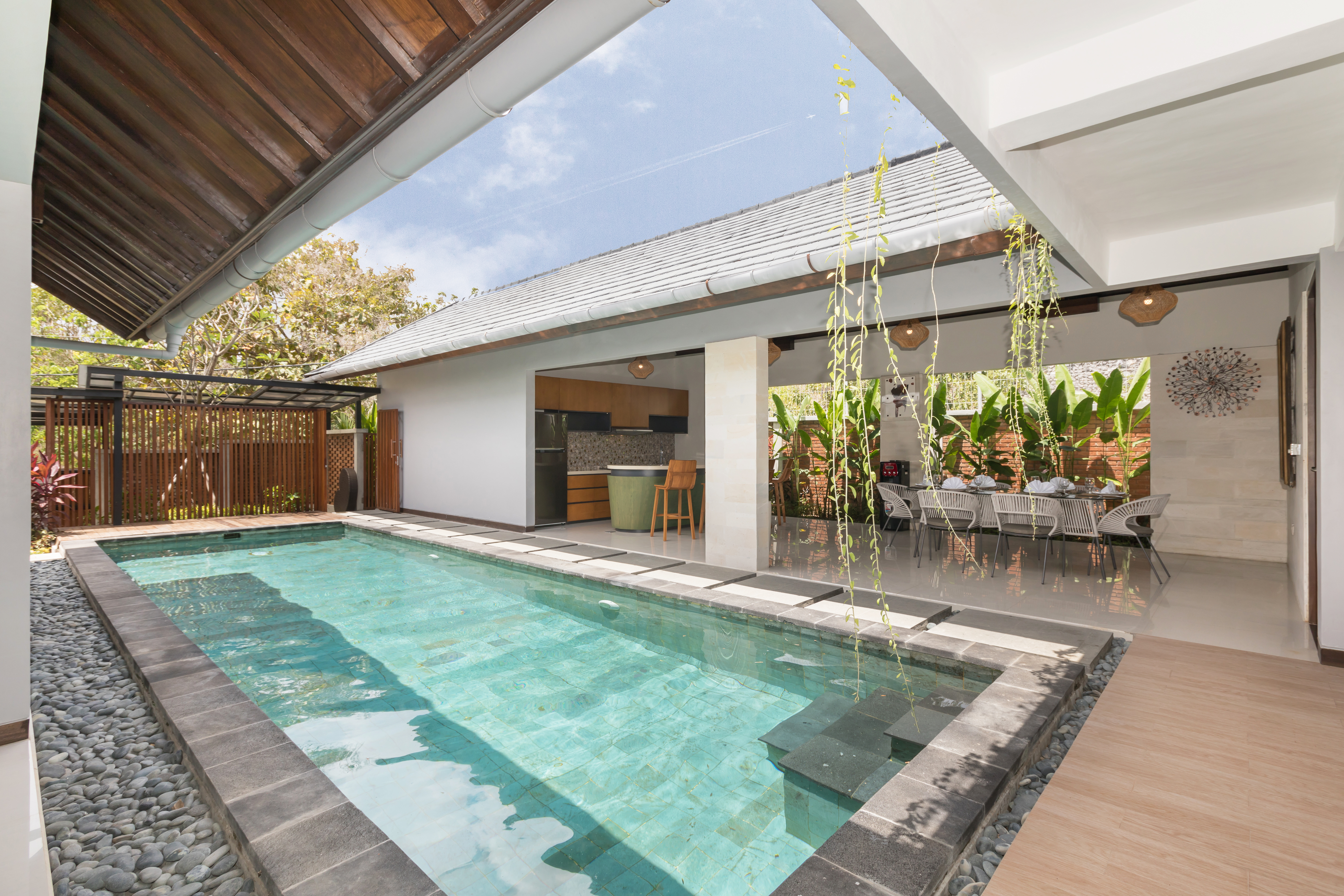 Paradise Surfer Beach 2BR Villa at Balangan