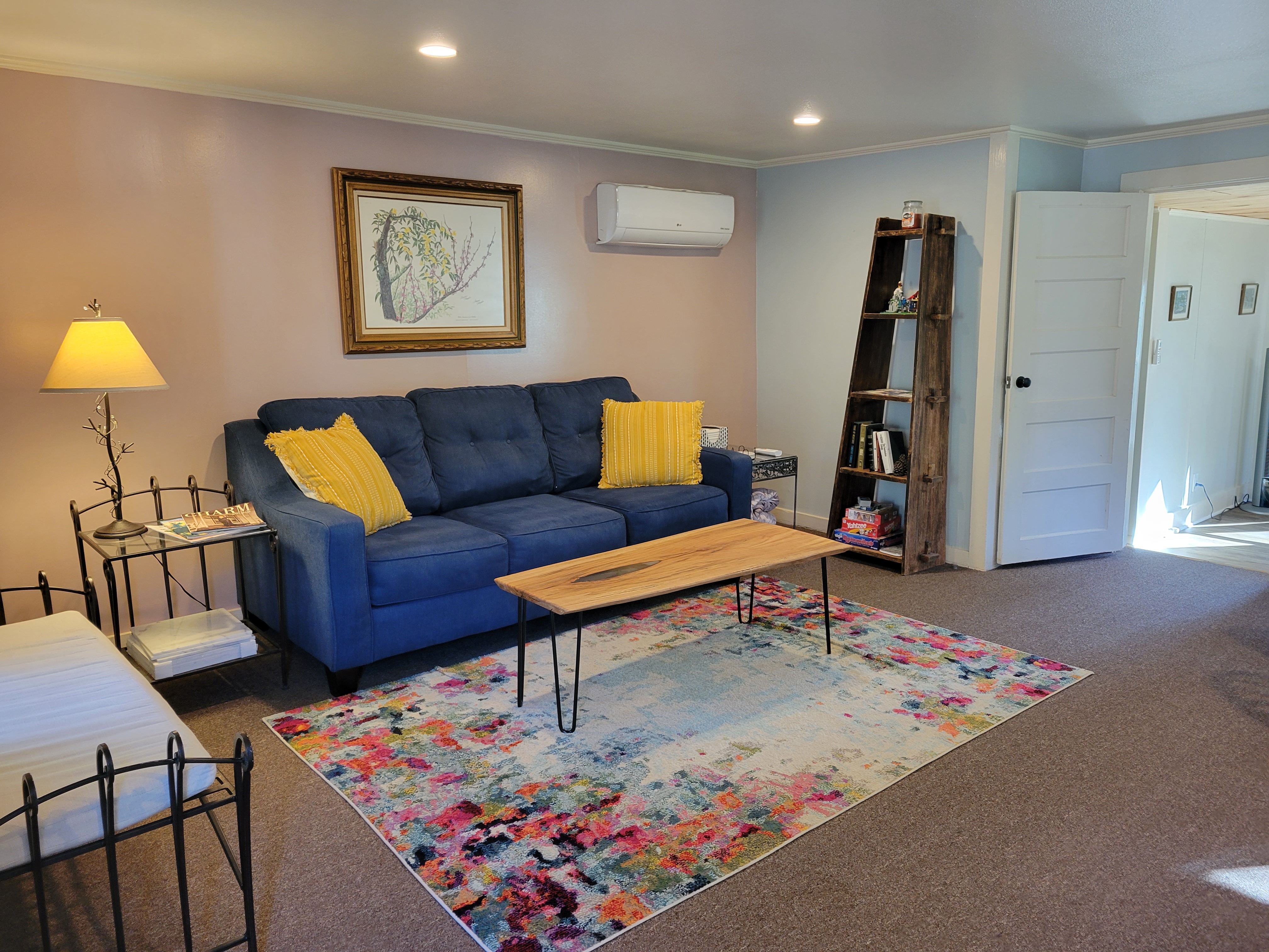 Fully Furnished (downstairs) House Apartment