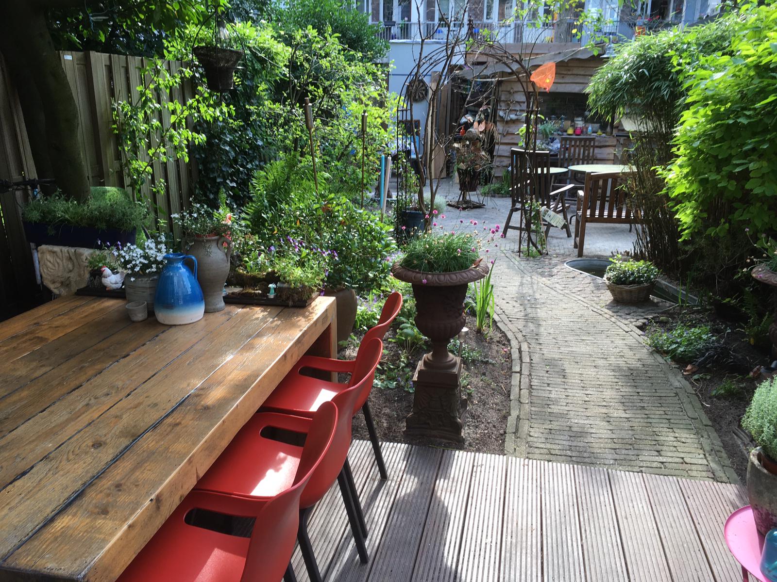 Big centre family house with garden and bikes — Amsterdam stay