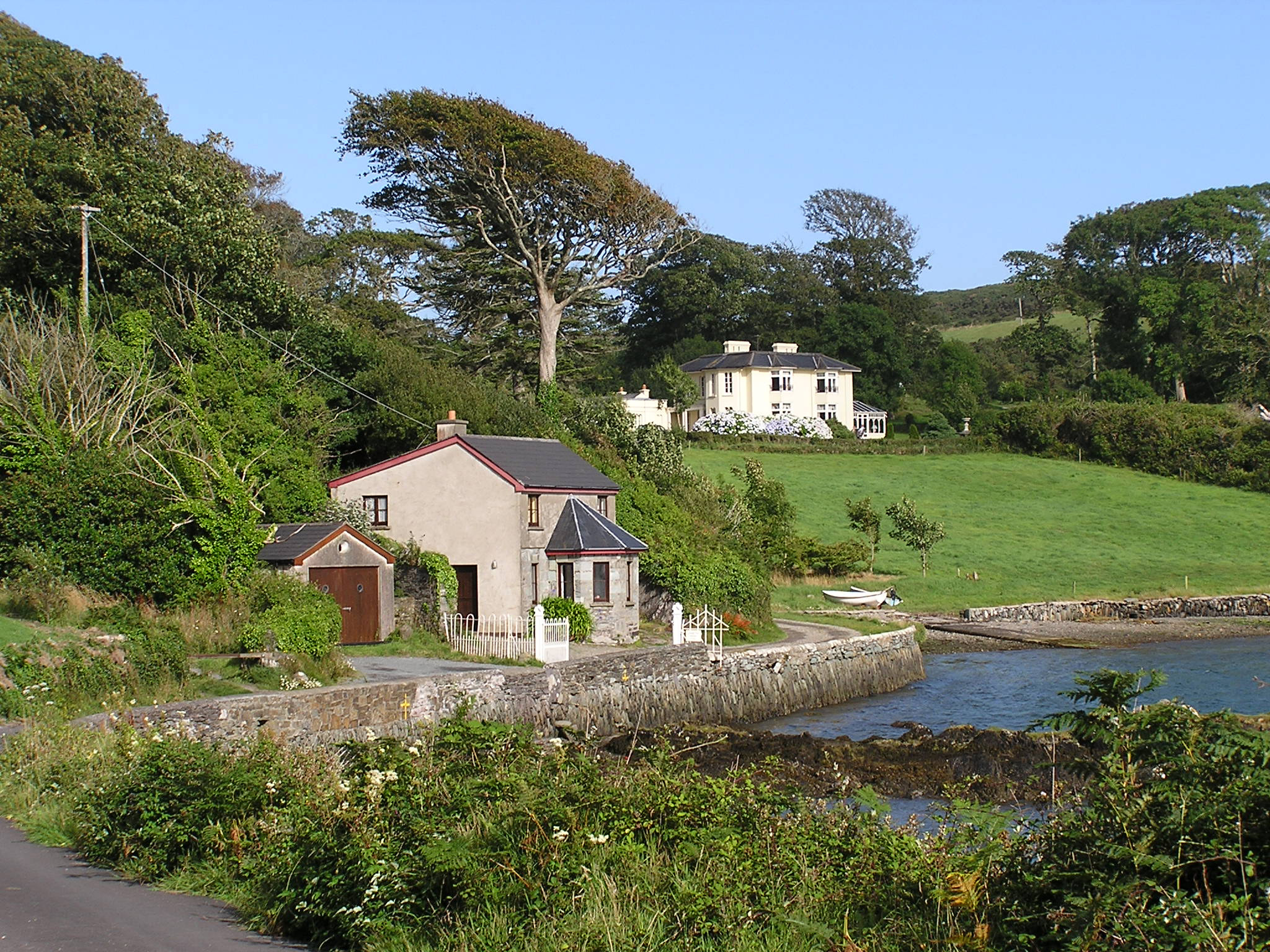 The Gate Lodge of Lough Hyne House Houses for Rent in Skibbereen, Co