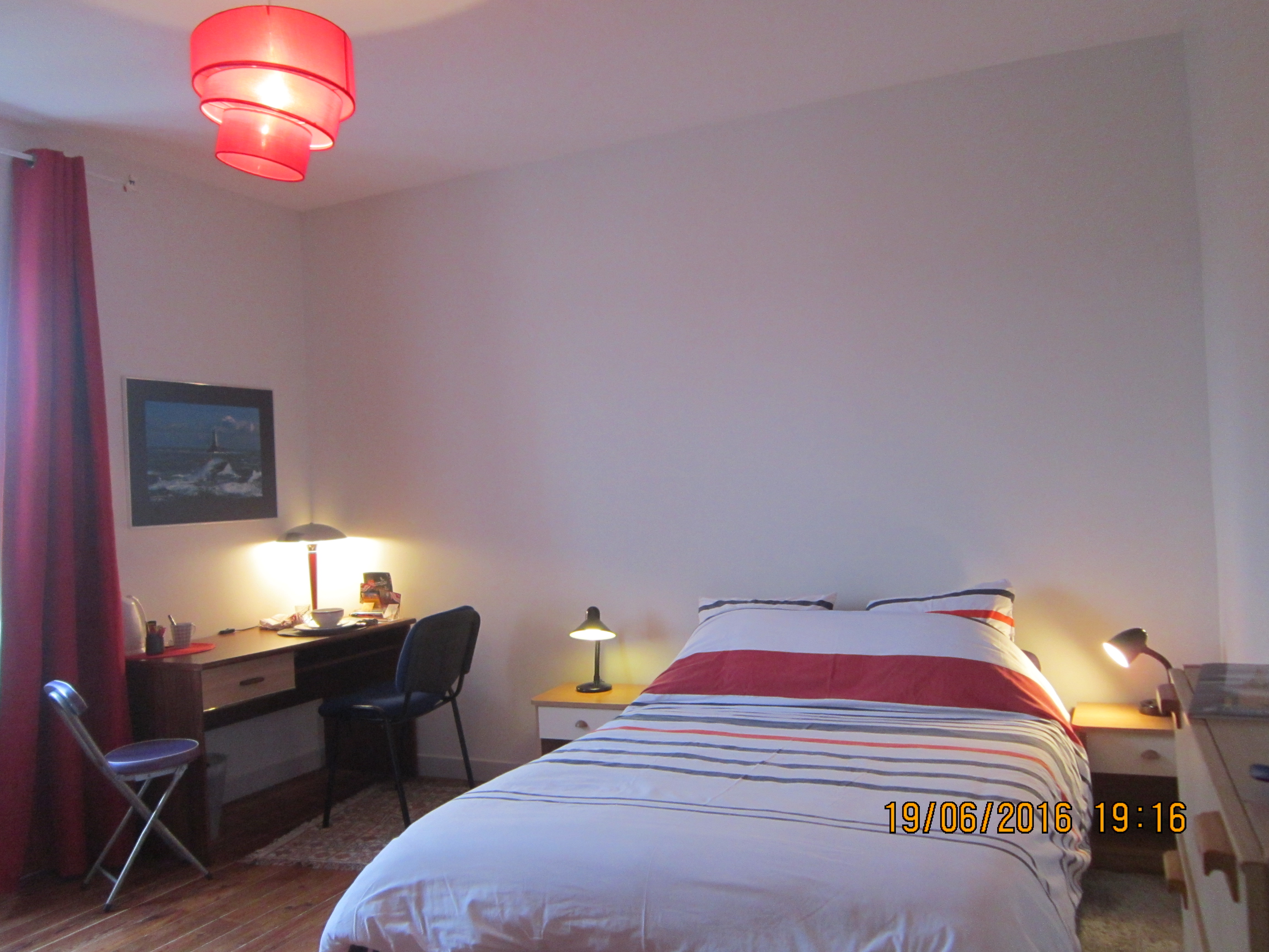 SPACIOUS ROOM IN THE CITY CENTER