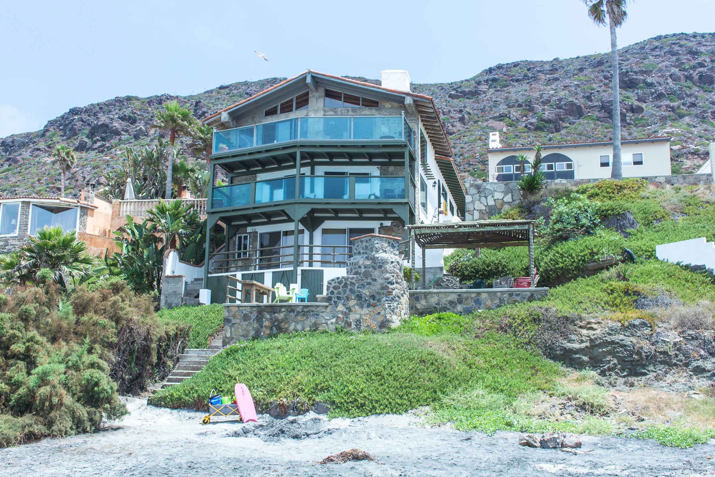 Beach Front Top Floor House With Surf Houses for Rent in La Mision de