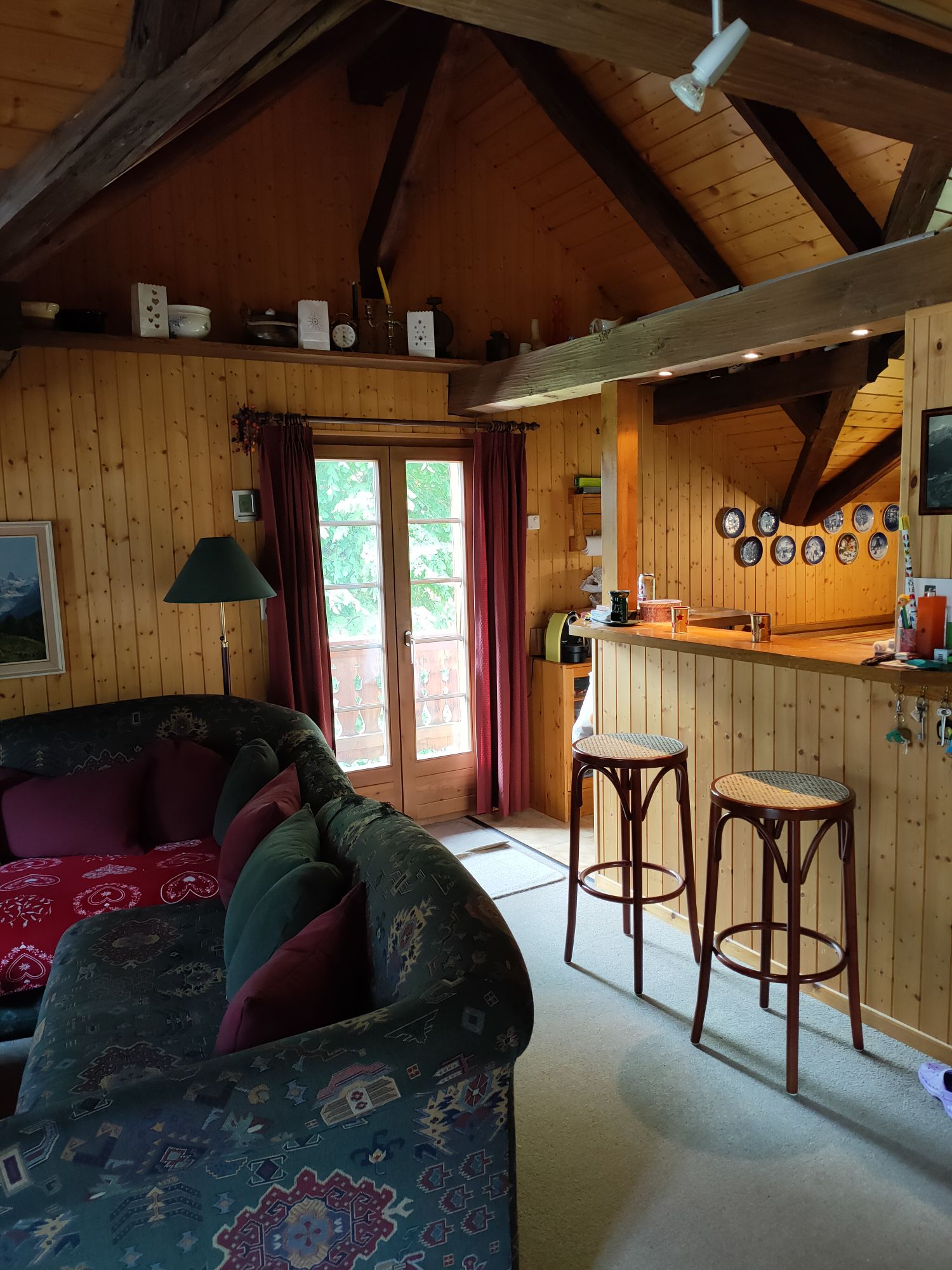 great duplex apartment with fireplace