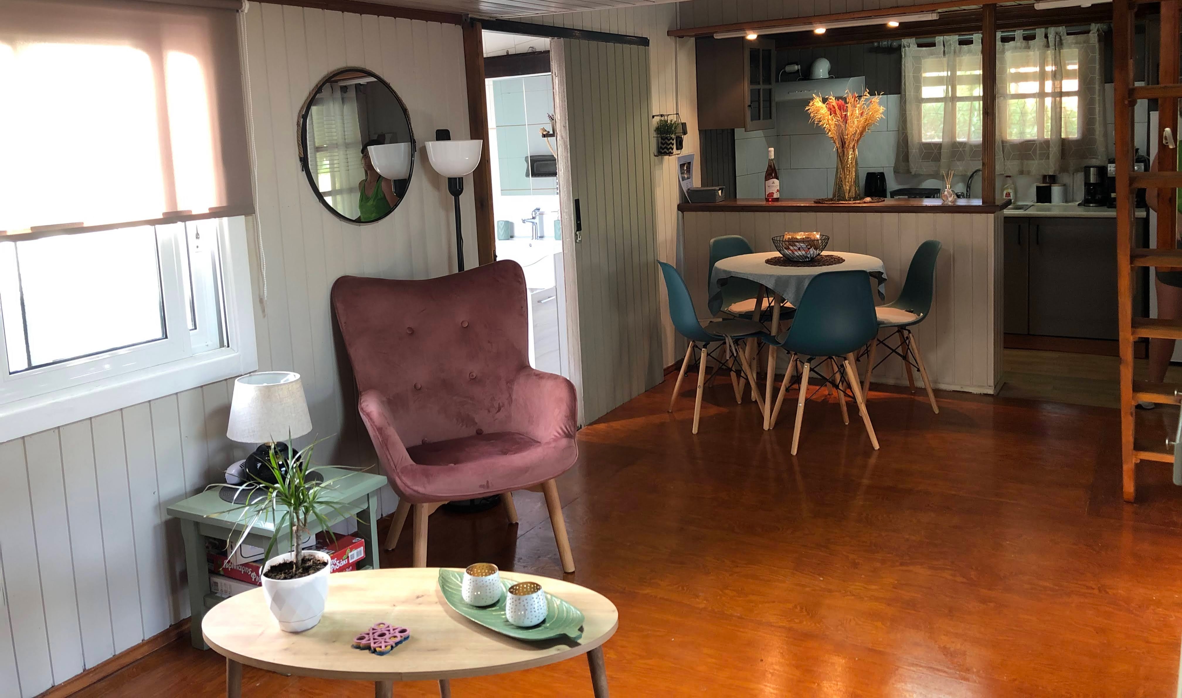 Cozy Home Channels, Preveza