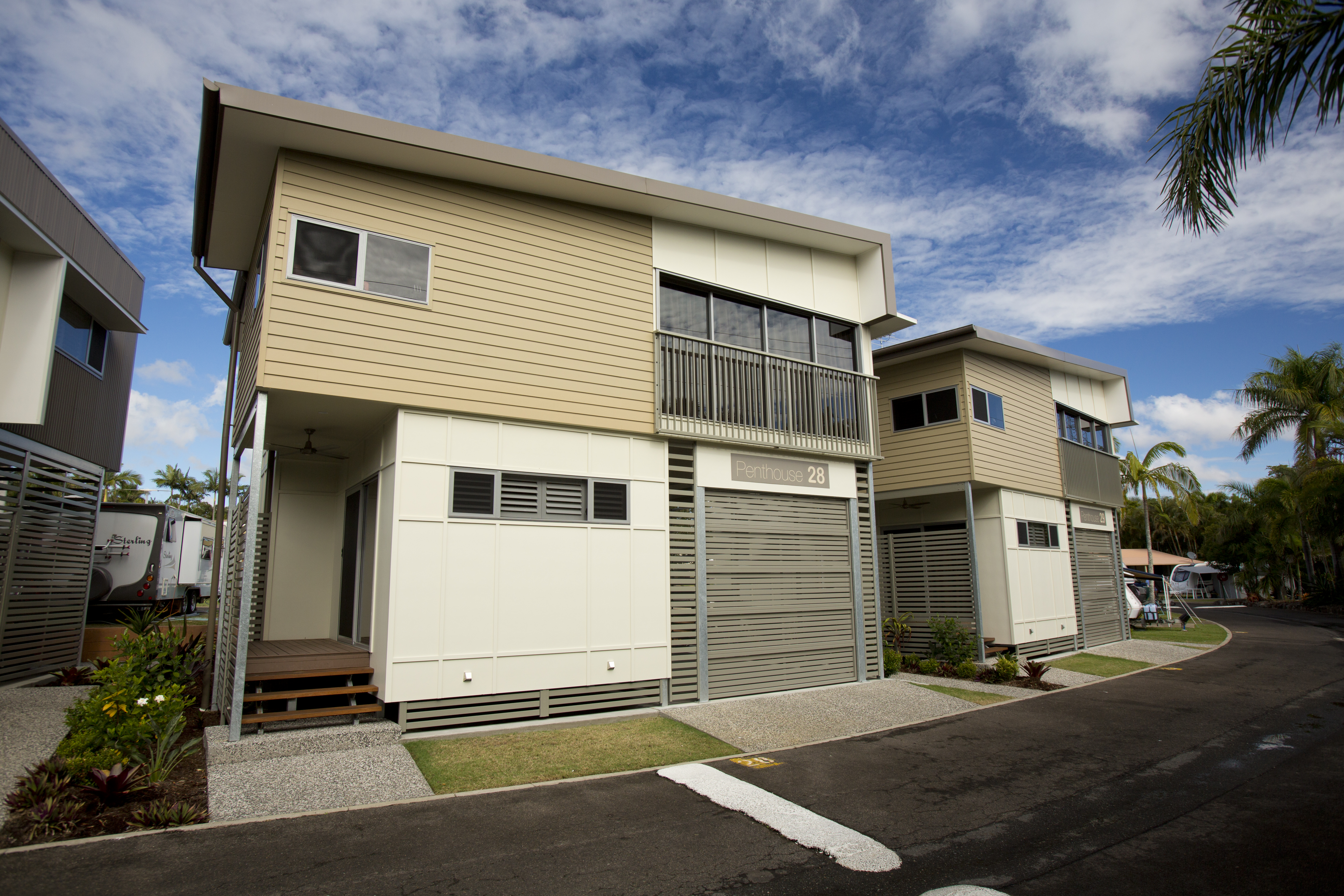 Penthouse Cabin in resort-style Holiday Park in Eight Mile Plains, Brisbane