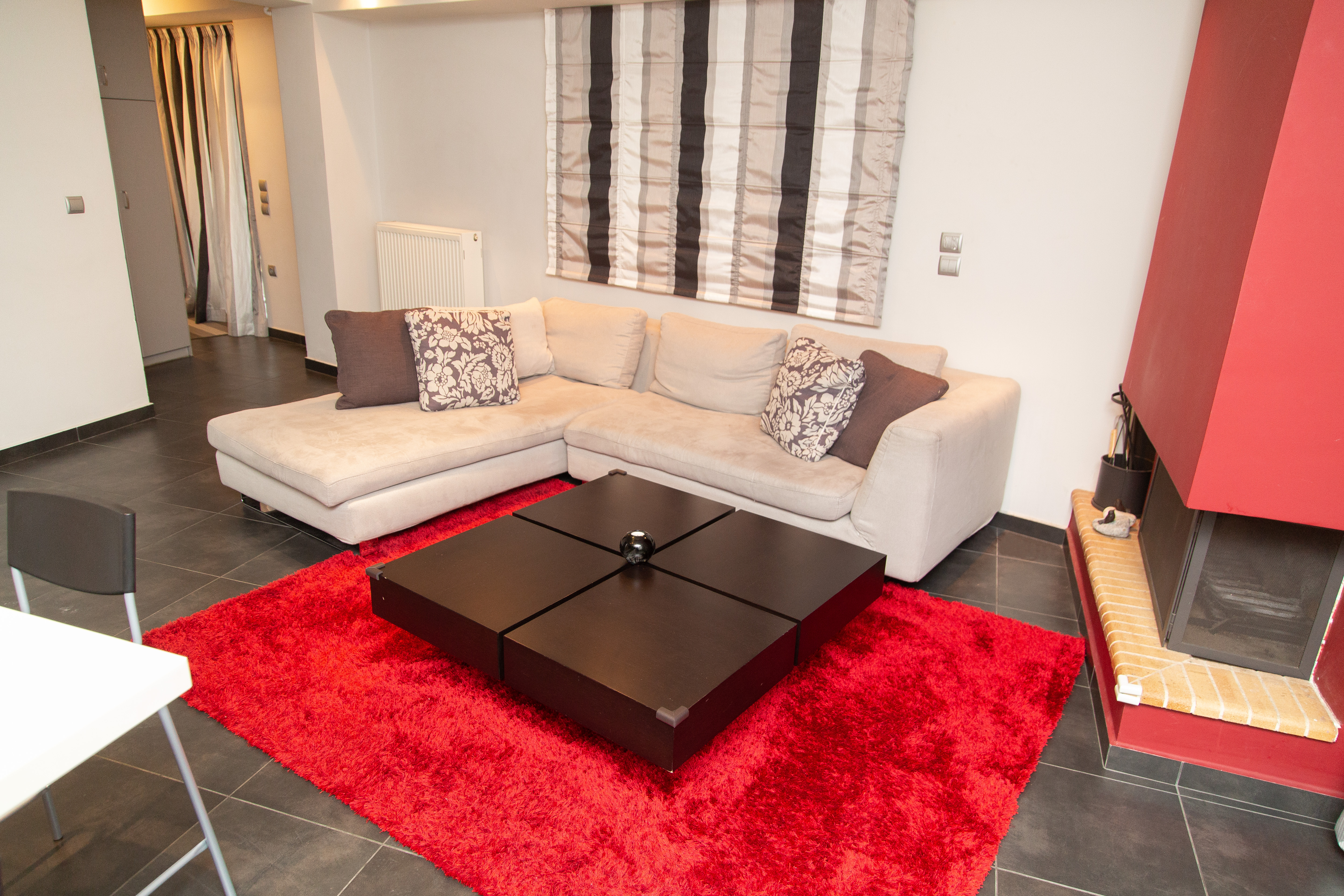Top floor apt next to Nea Smyrni square