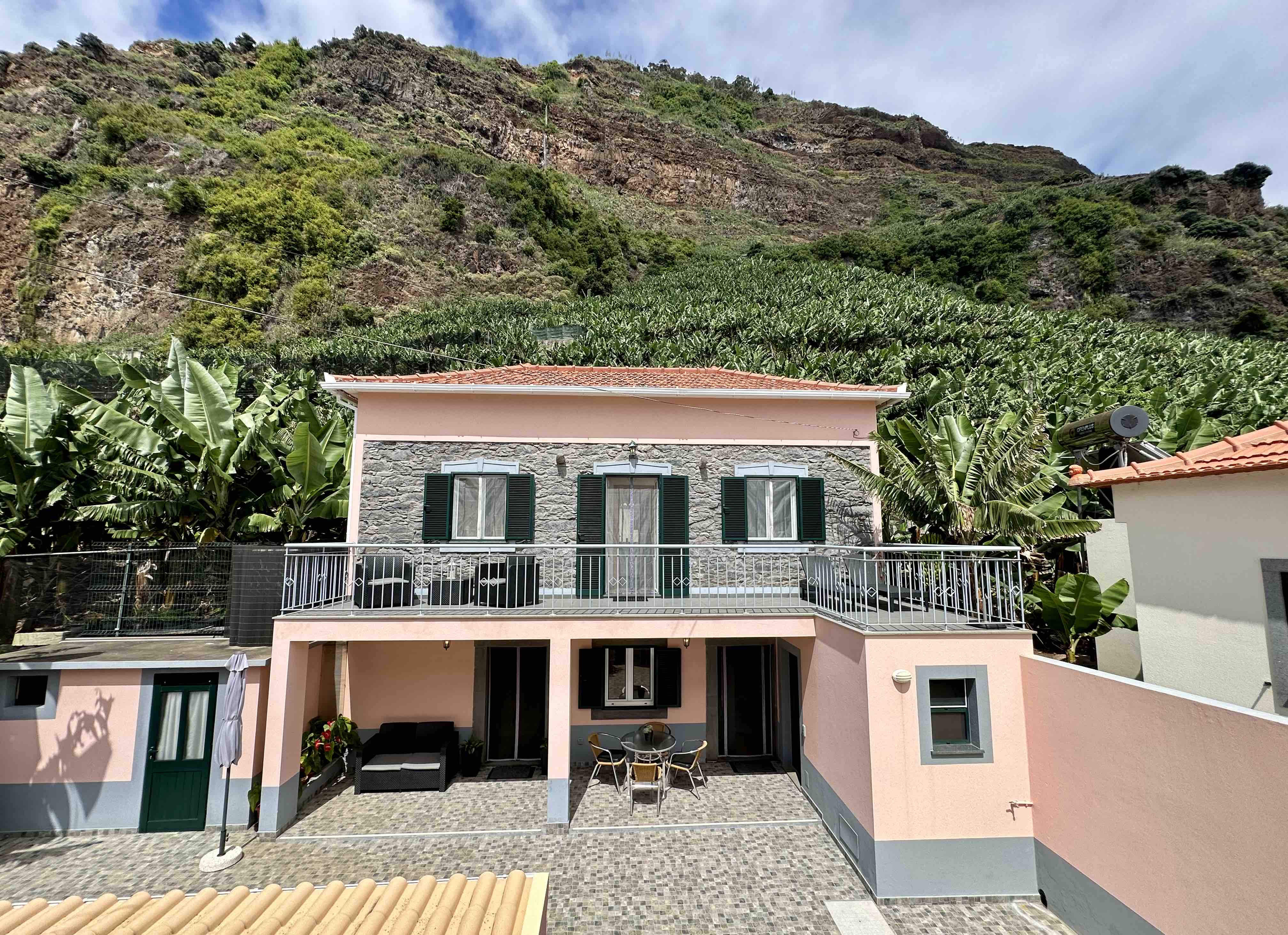 Madalena do Mar Beach House