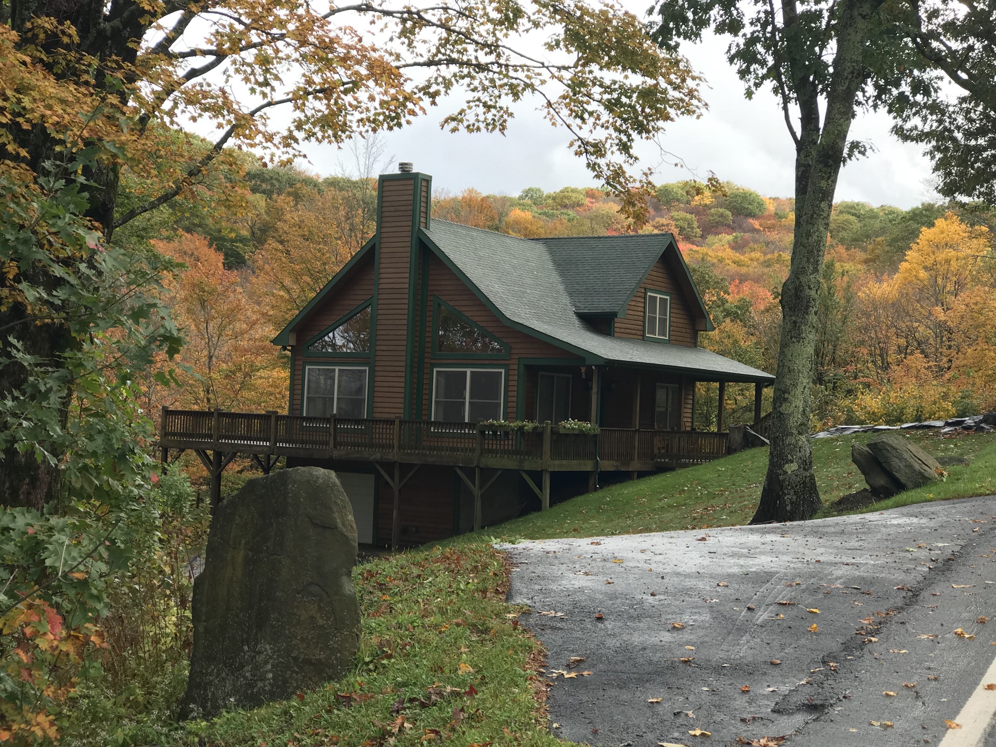 Serene Mountain Retreat Cabins for Rent in Todd, North Carolina